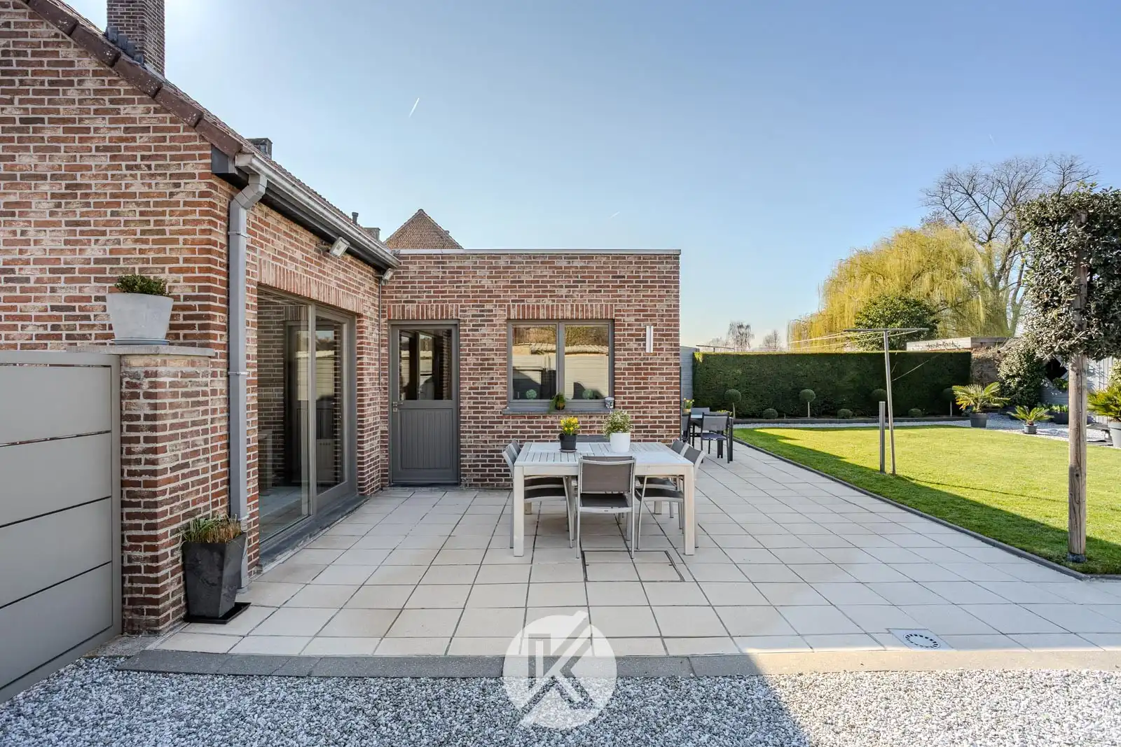 Ruime halfopen bebouwing op strategische locatie foto 26