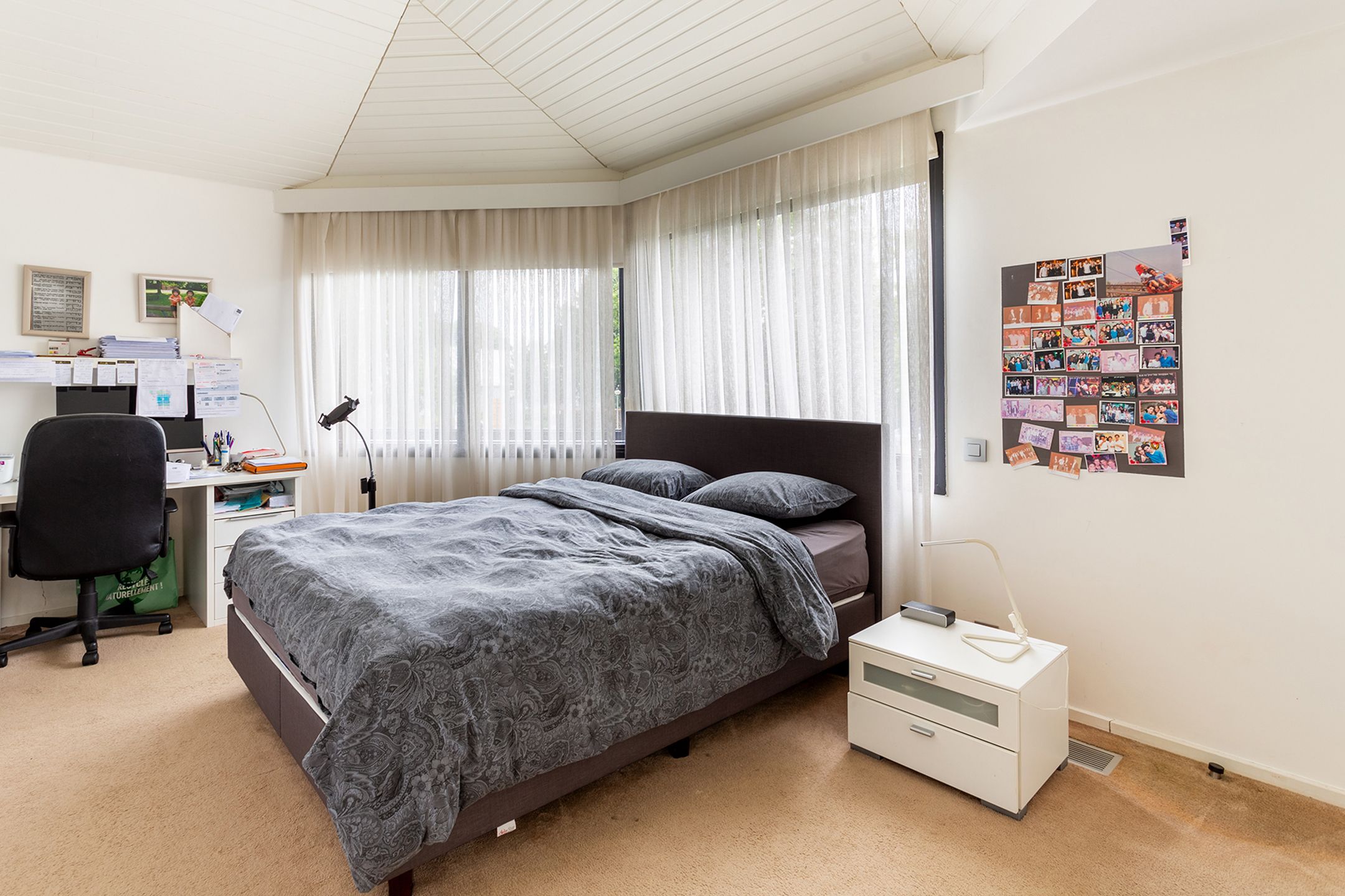 Topgelegen architectenwoning met ruim tuin en binnenzwembad. foto 41