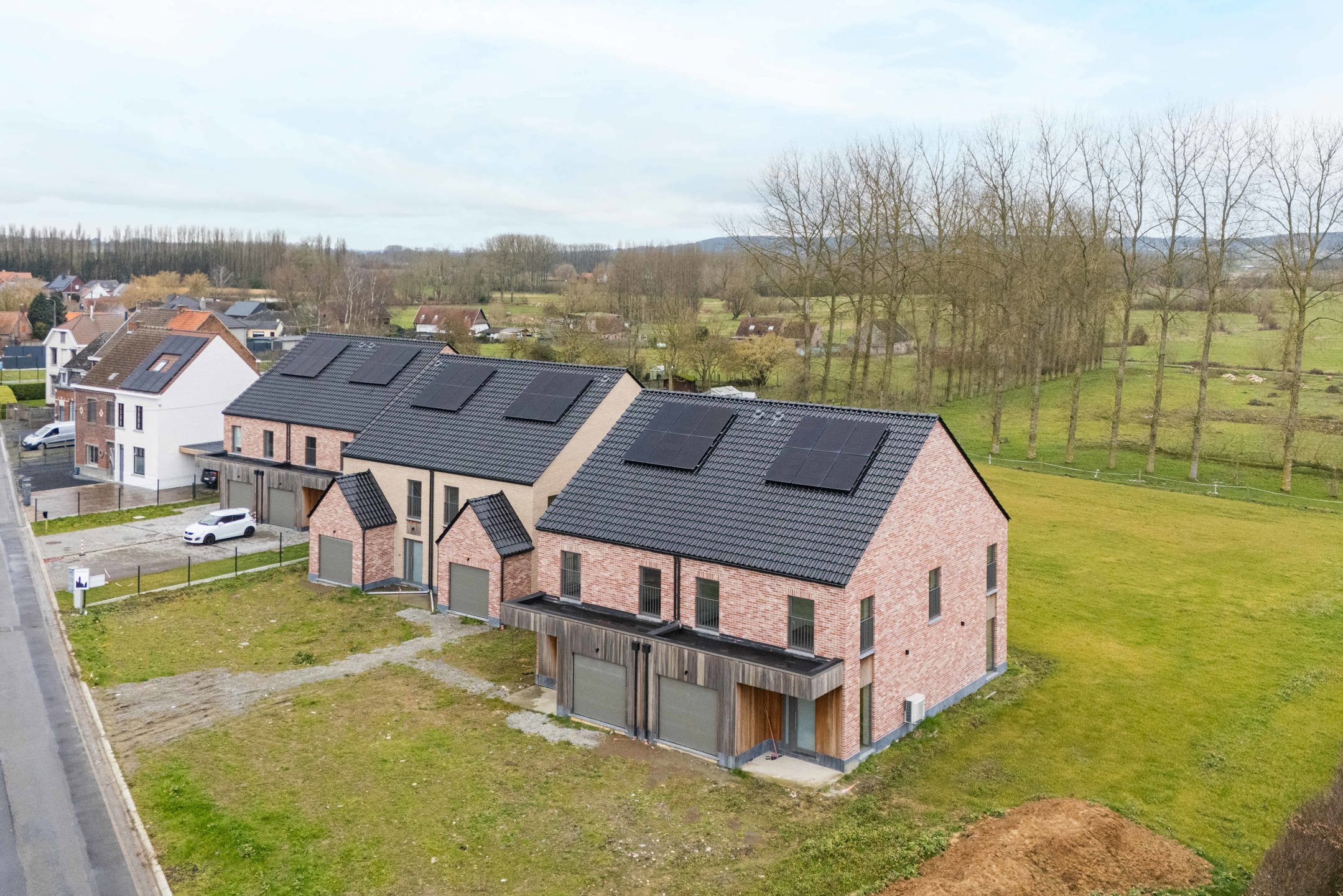 Prachtige nieuwbouwwoning omringd door groen en natuur. foto 22