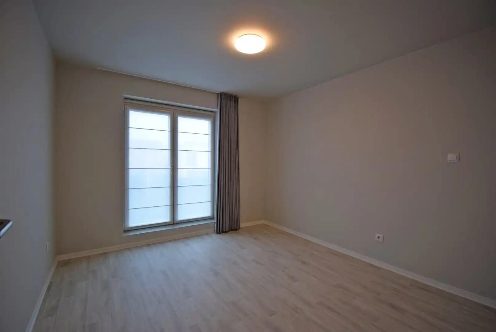 RUSTIG GELEGEN WONING VLAKBIJ GROENZONE  foto 7