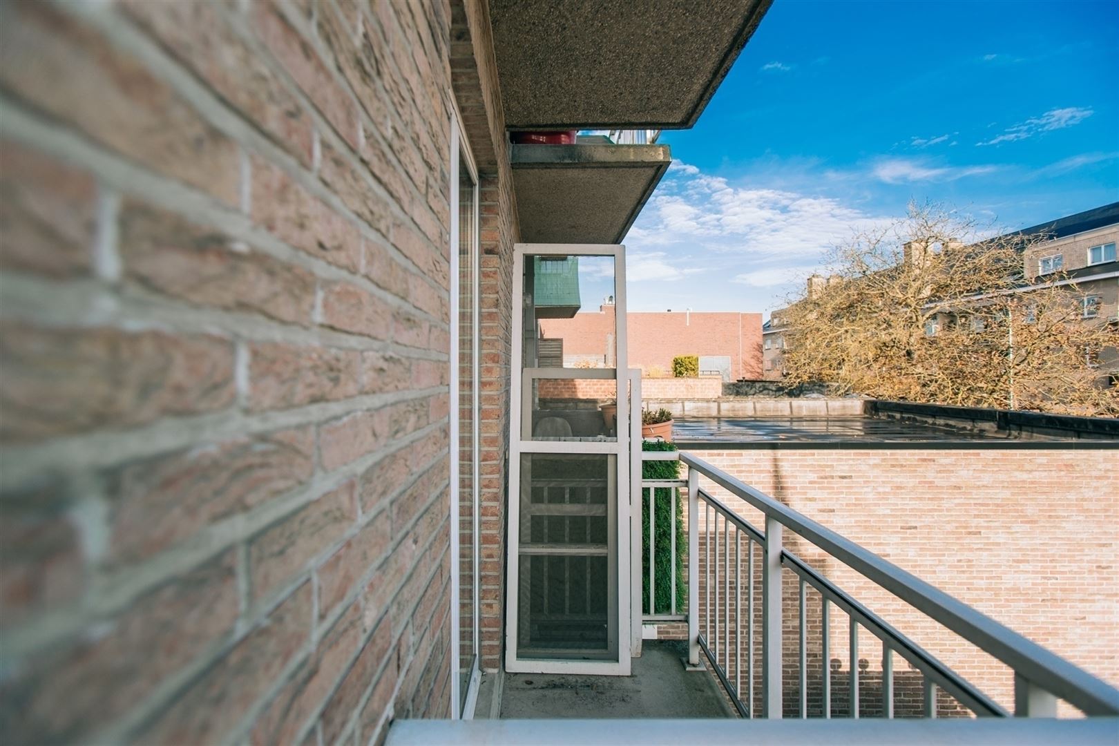 Zeer zonnig 3 slaapkamer appartement met terras foto 16