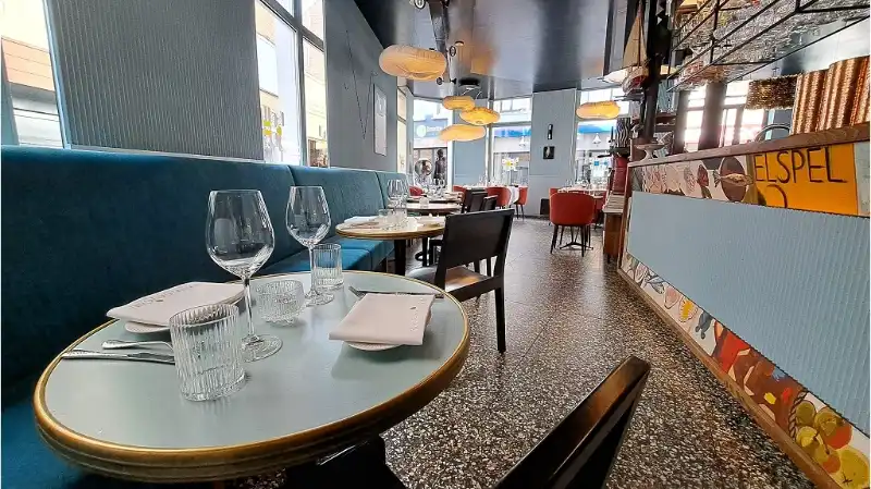 Uniek Horecapand met Restaurant, Woonst en B&B  te koop in Oostende foto 3