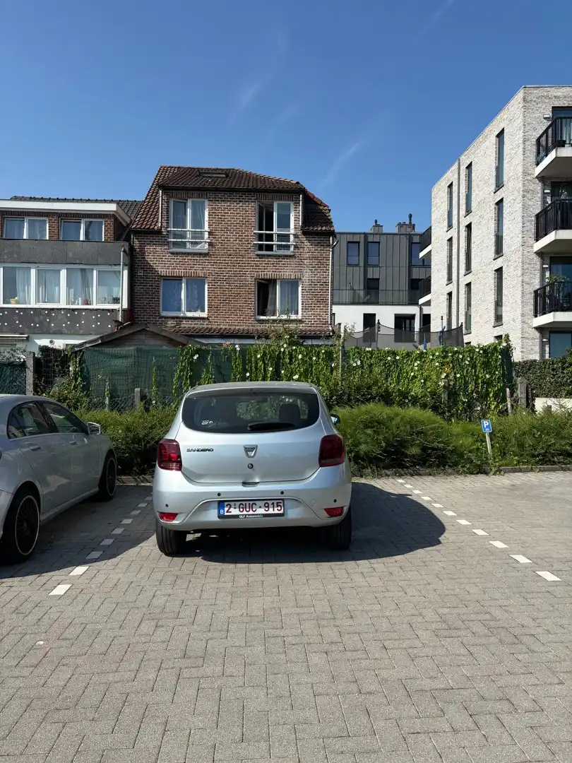 Mooi lichtrijk 1 slaapkamerappartement met staanplaats foto 19