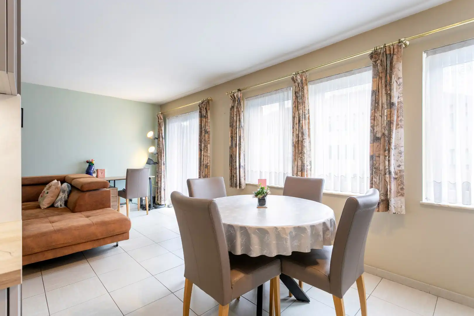 Instapklaar appartement met 2 slpk te Halle foto 6