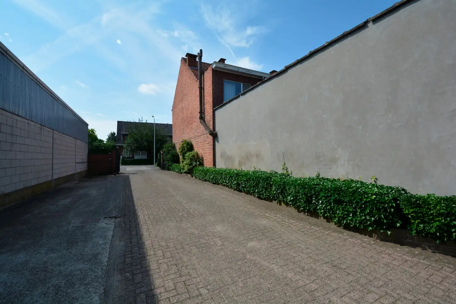 RUIM MAGAZIJN (405 m²) MET BUREEL (58 m²)! foto 11