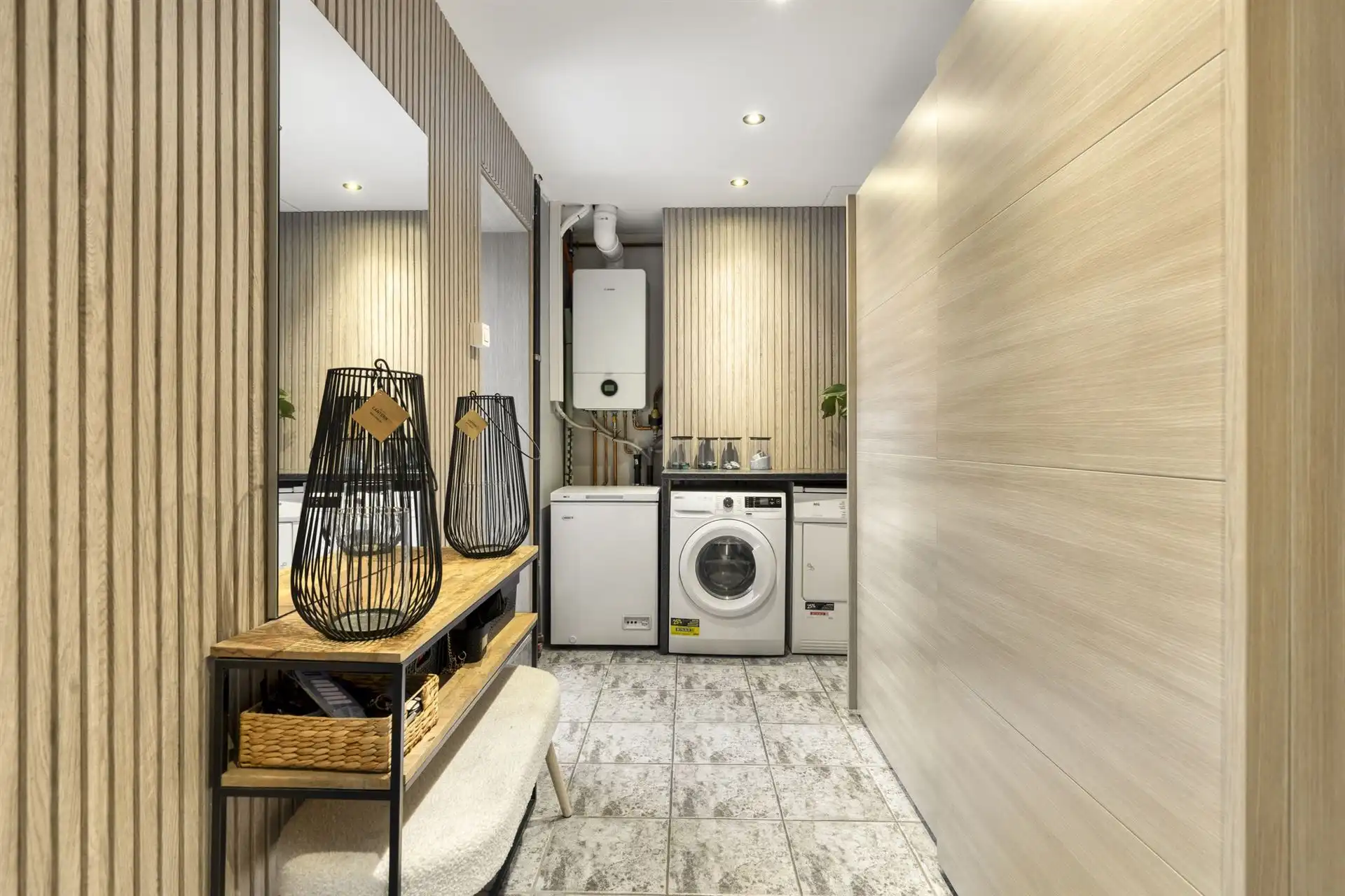 Ruime woning met handelsruimte(57m²)en opslagruimte(462m²). foto 13