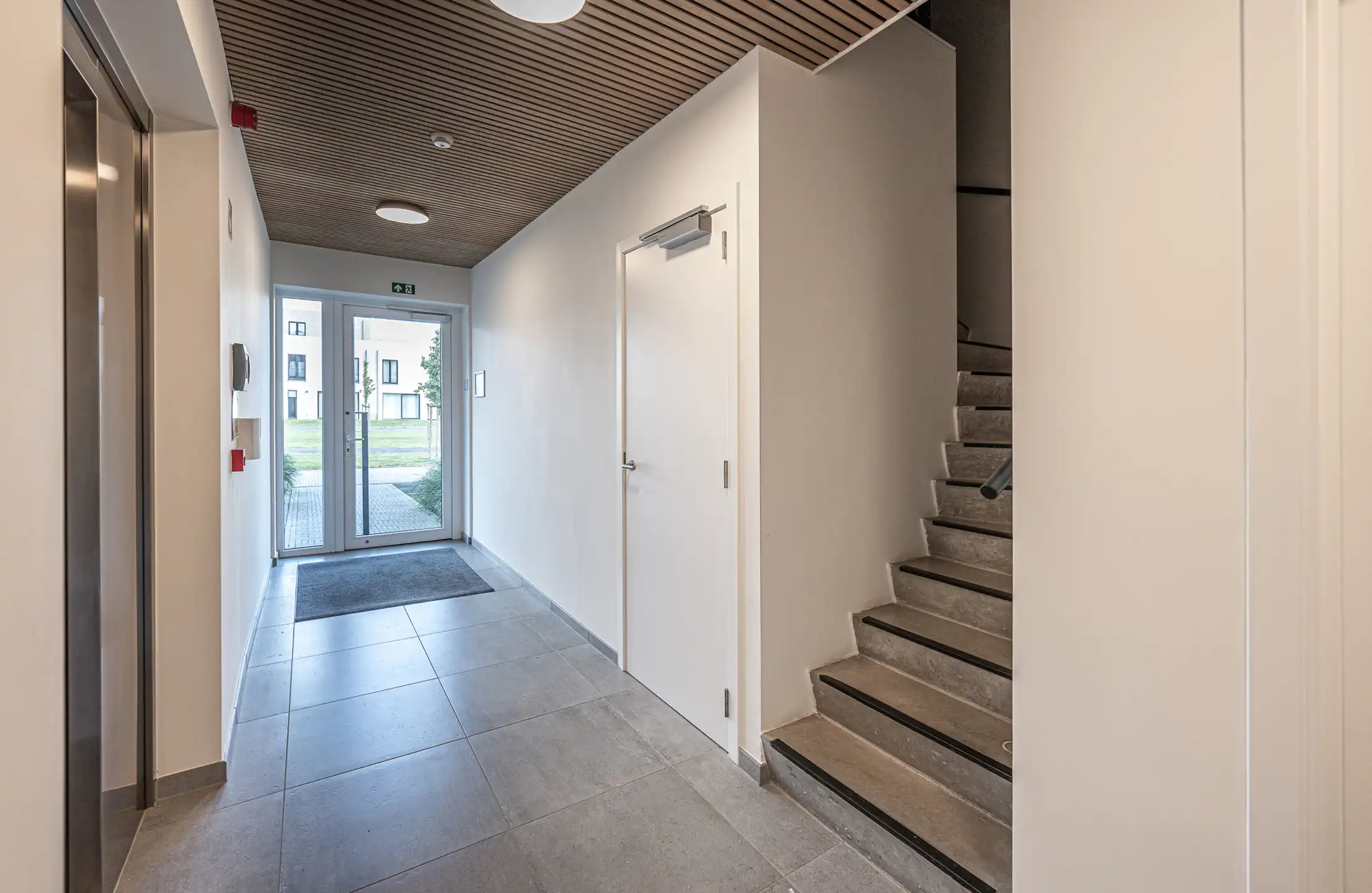 Modern appartement met ruim terras  foto 4