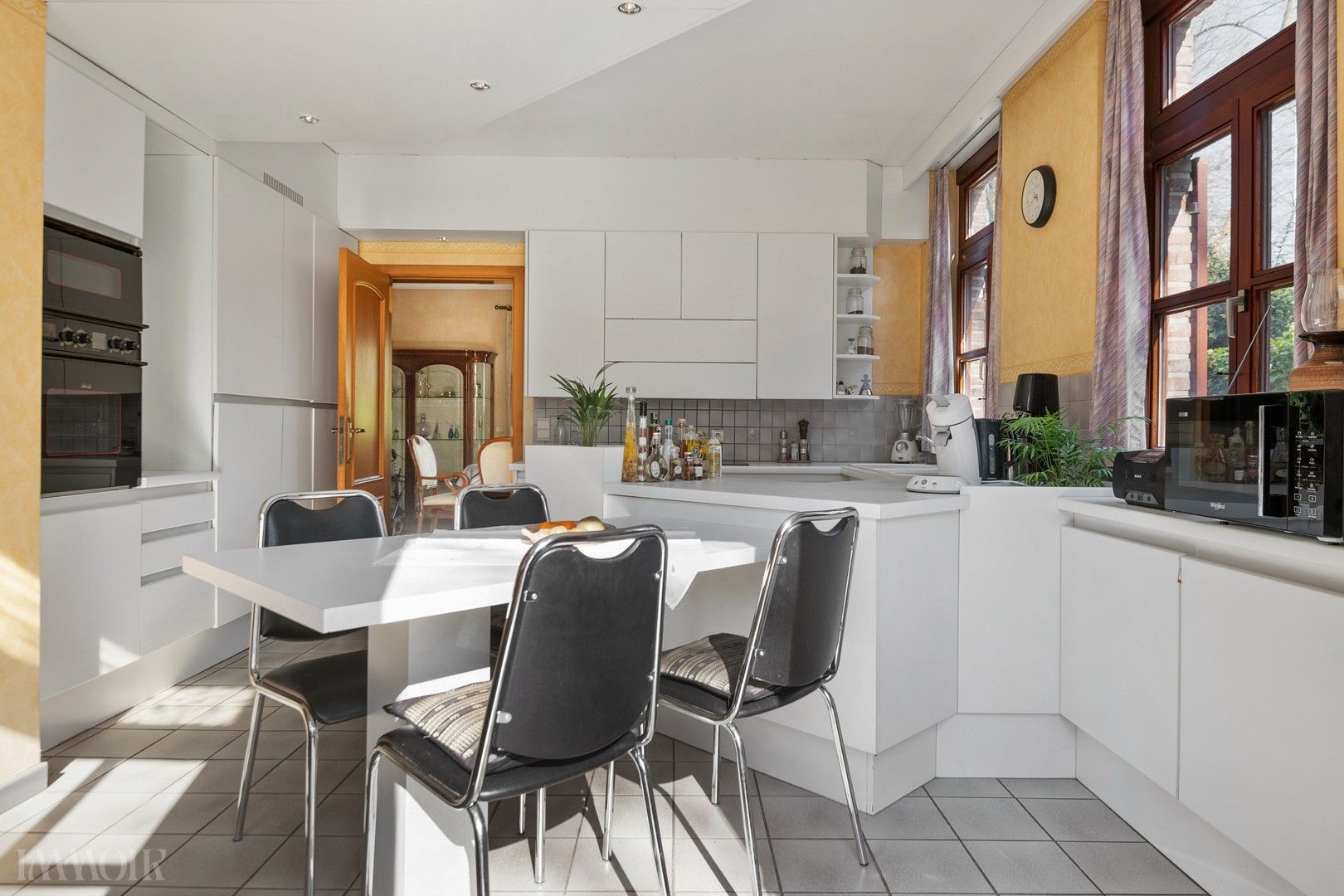 Ruime villa met veel potentieel in een rustige, kindvriendelijke wijk in Brasschaat. foto 3