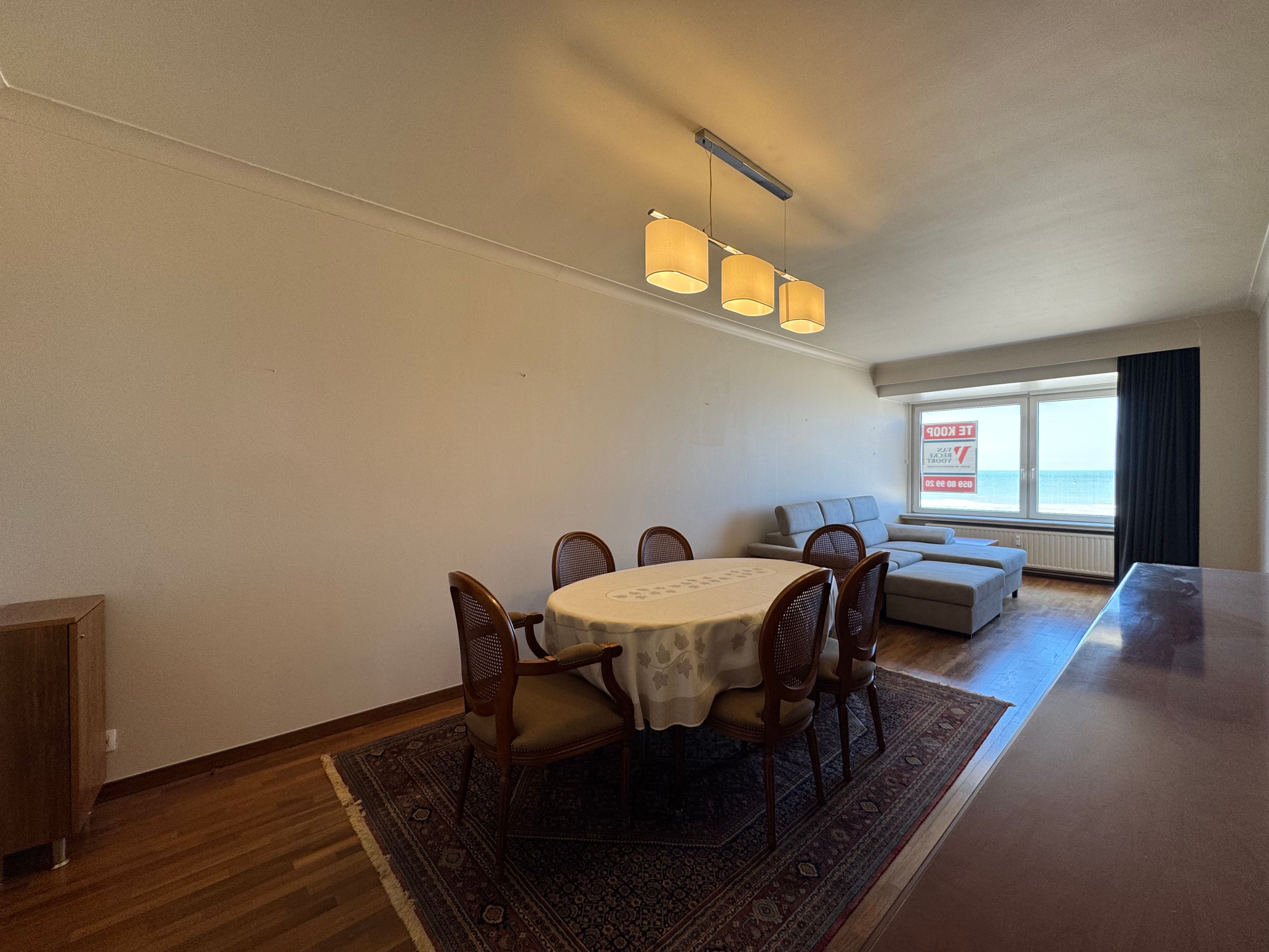 Appartement met panoramisch zeezicht foto {{pictureIndex}}