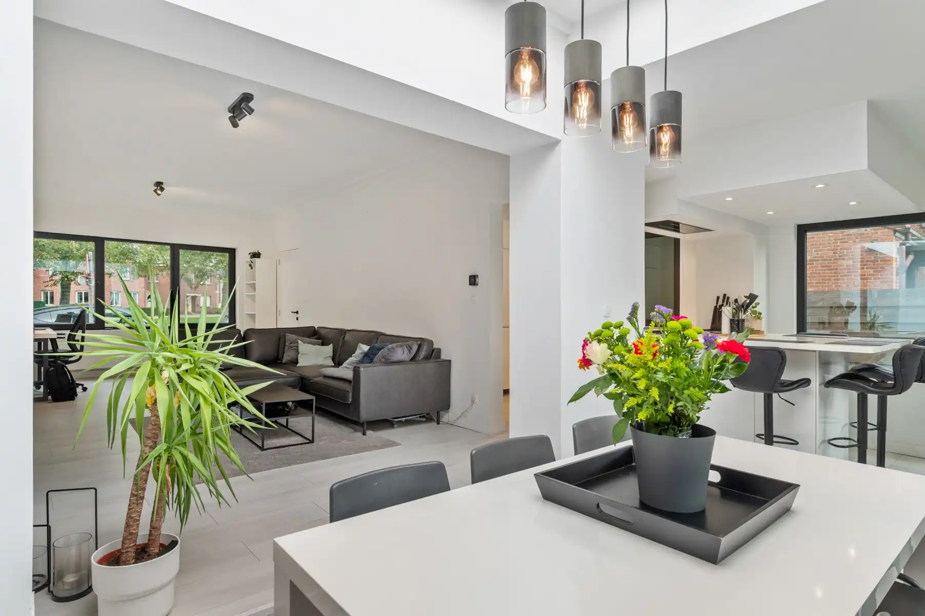 Uitstekend gelegen woning met zuidwesttuin foto 8