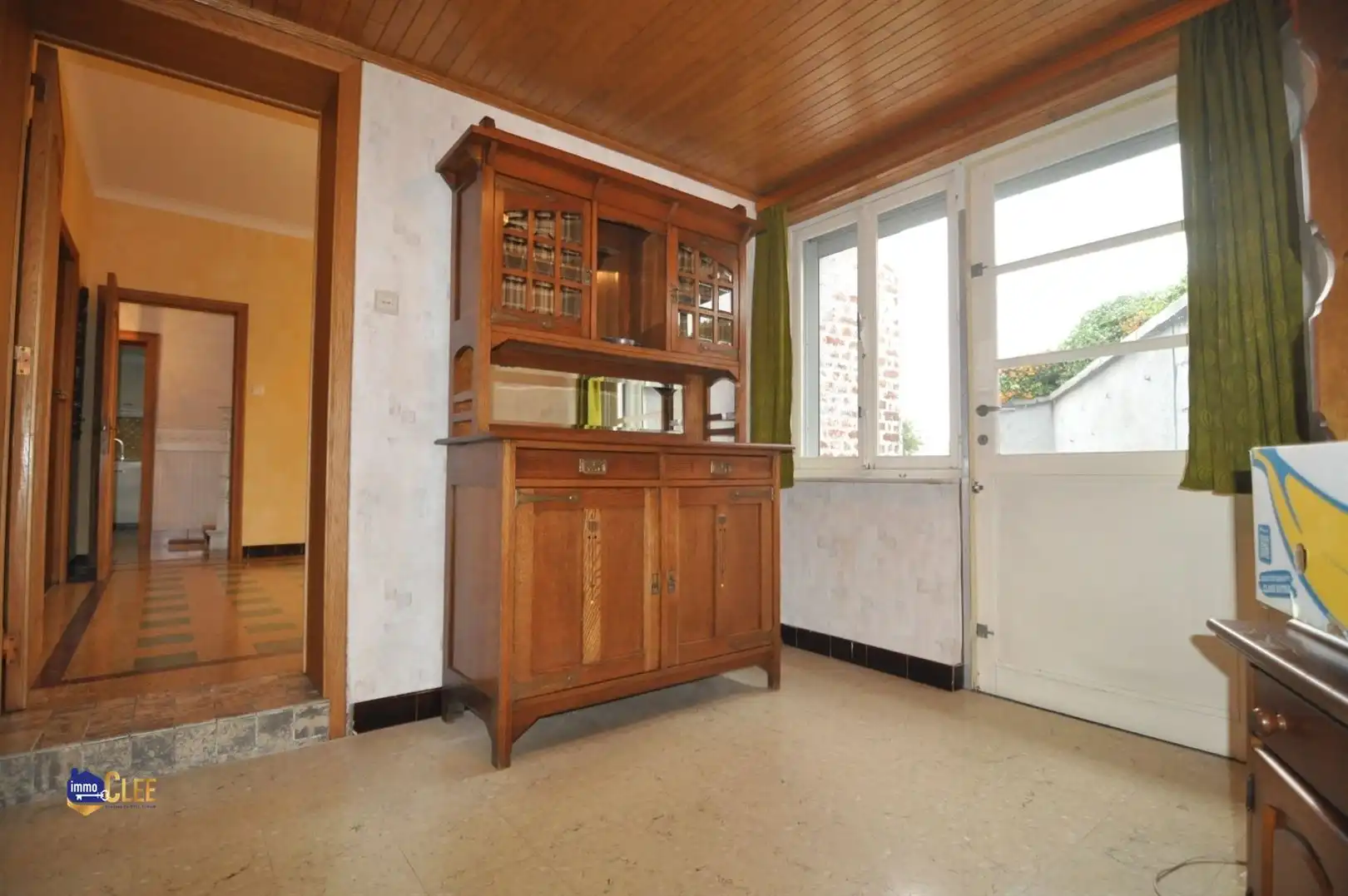 Karaktervolle driegevelwoning met ruime tuin van 30 are nabij Waremme foto 9
