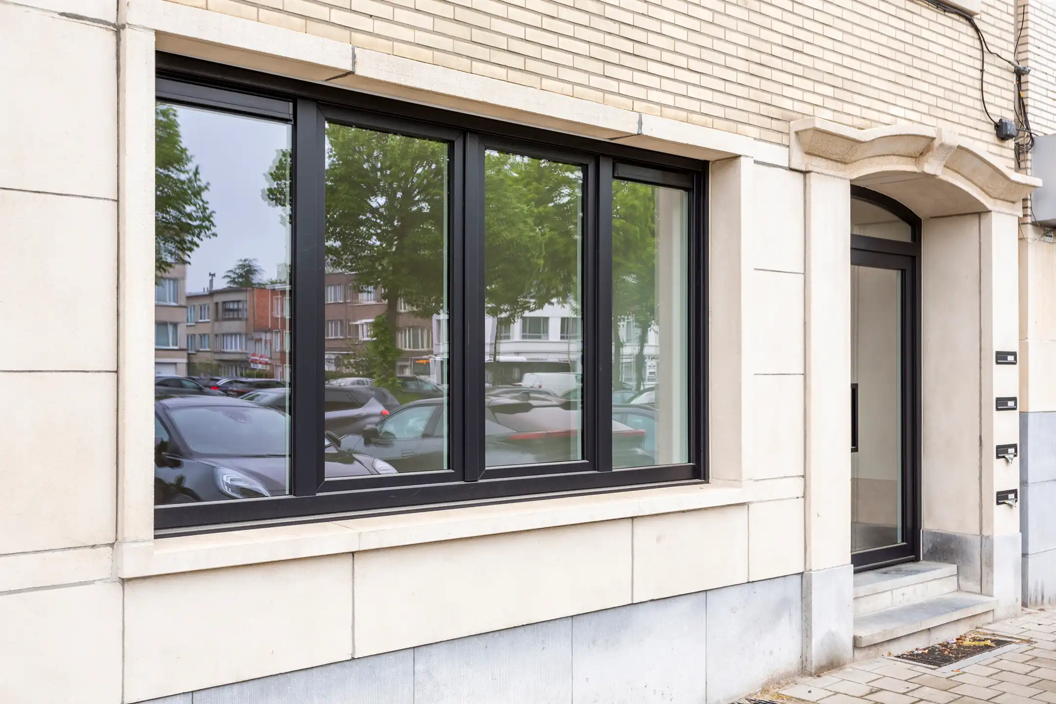 Prachtig gerenoveerd 2 slpk app met aangename tuin foto 16