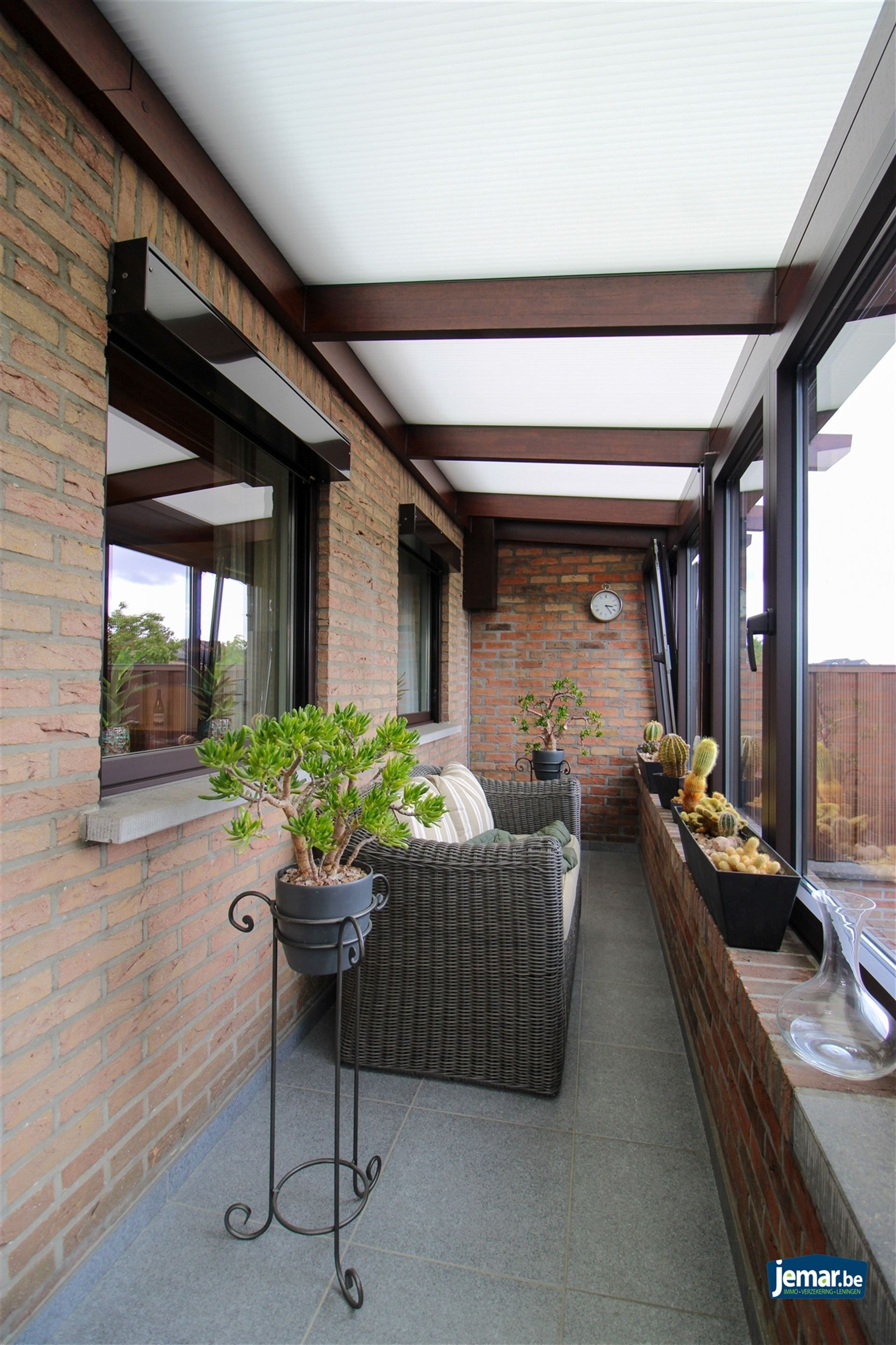 Instapklare en perfect onderhouden woning met 3 slaapkamers, 2 badkamers en een prachtige tuin van 6a74ca  in hartje Maasmechelen! foto 14