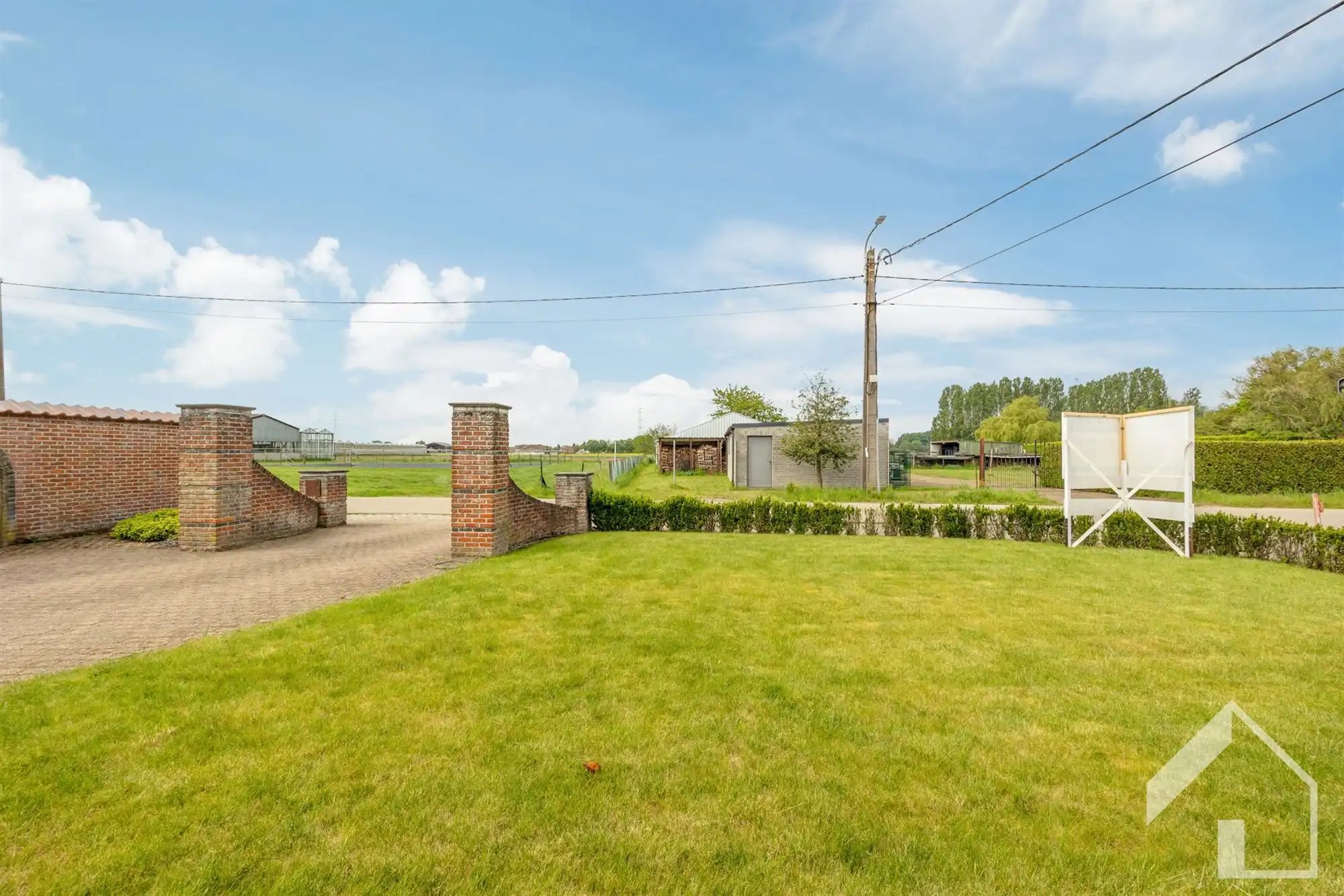 Woning met veel potentieel op een aangename locatie! foto 24