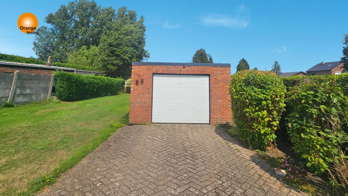 Bungalow met 2 slaapkamers, rustig gelegen met een grote tuin. foto 8