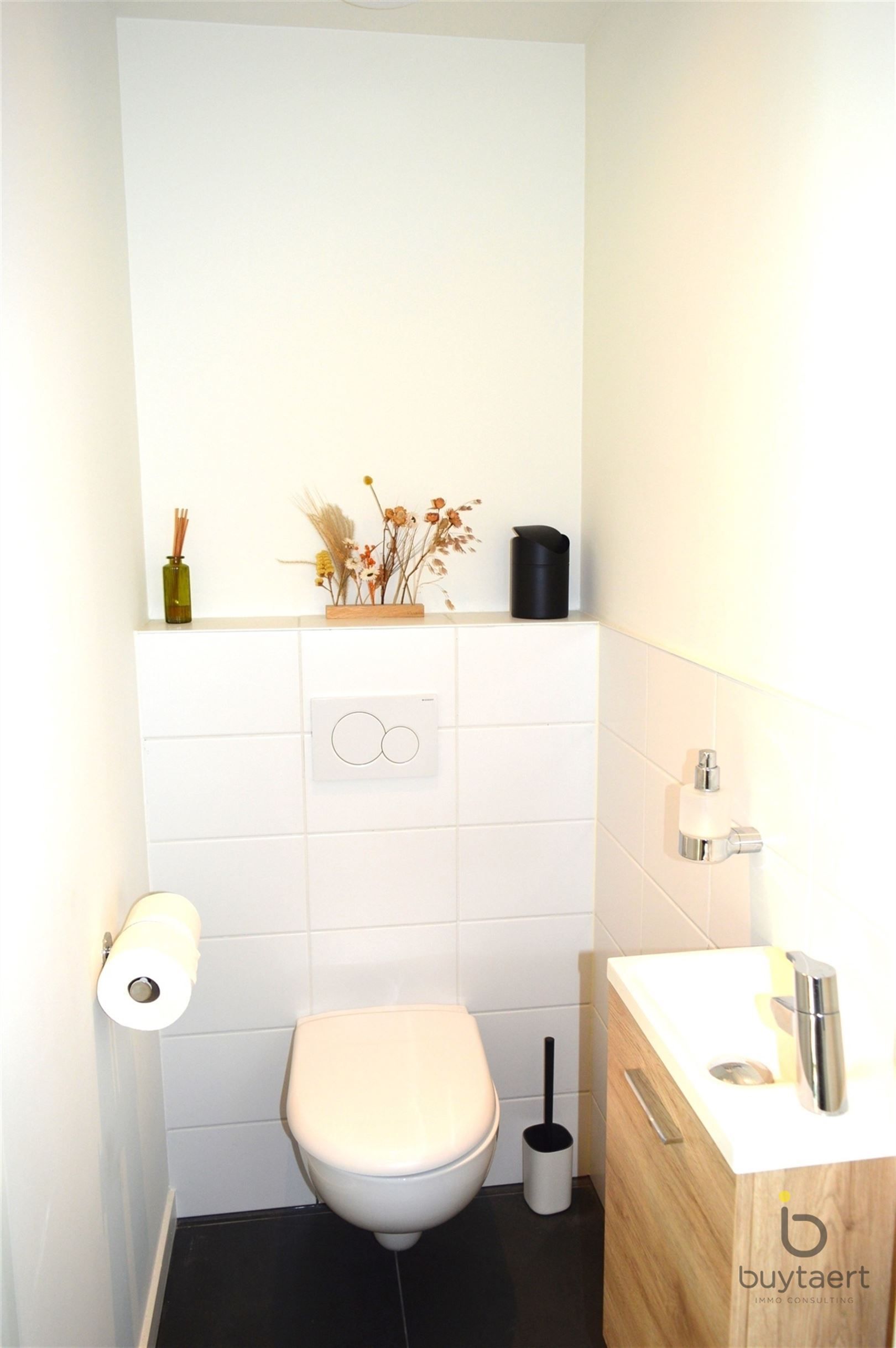 Een slaapkamer appartement met panoramisch uitzicht! foto 7