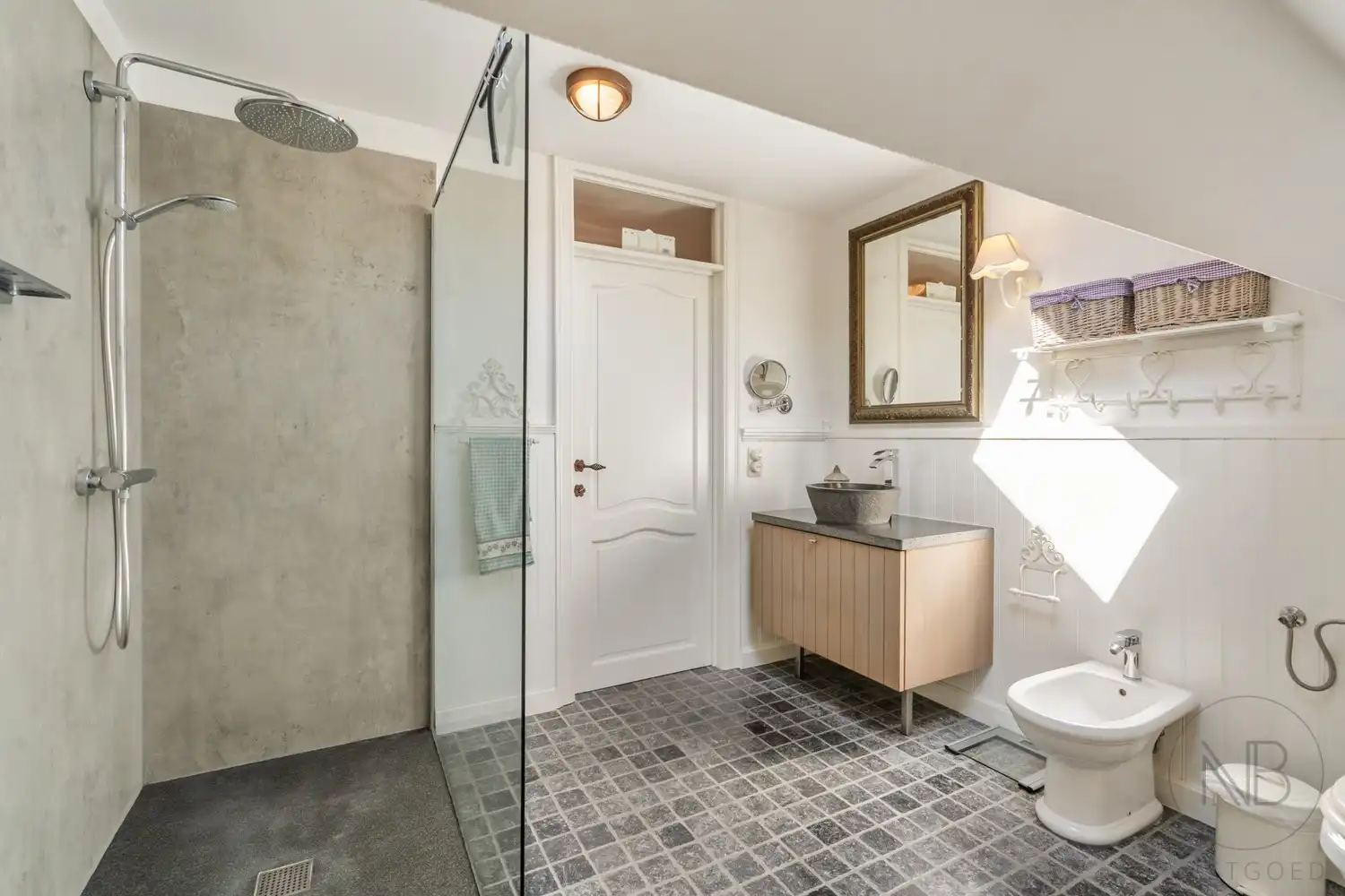 Instapklare gezinswoning met ruimte voor vrijberoep op toplocatie in Genk! foto 35
