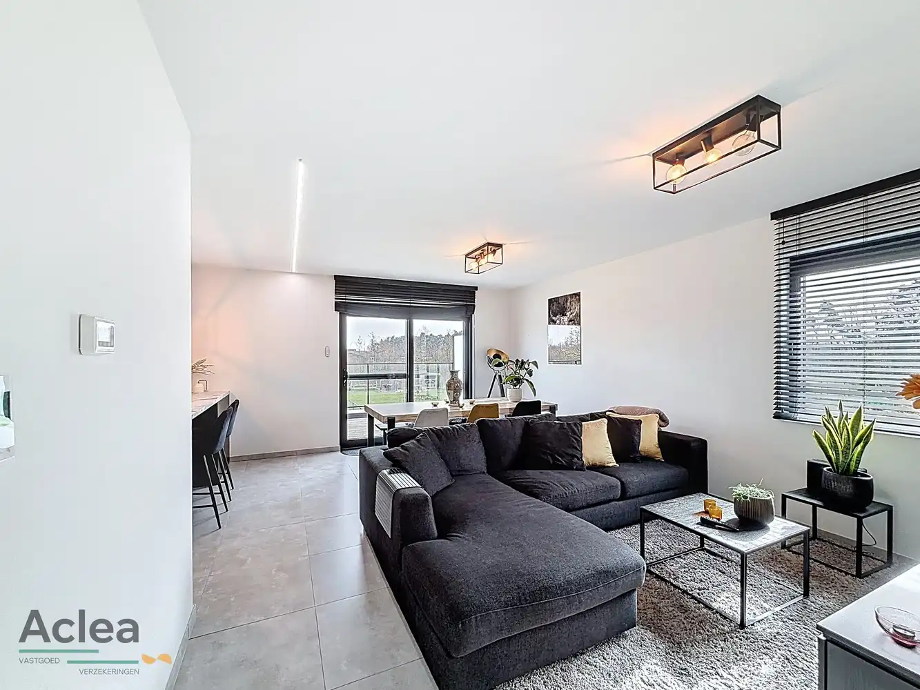 Recent energiezuinig appartement met ruim terras foto {{pictureIndex}}