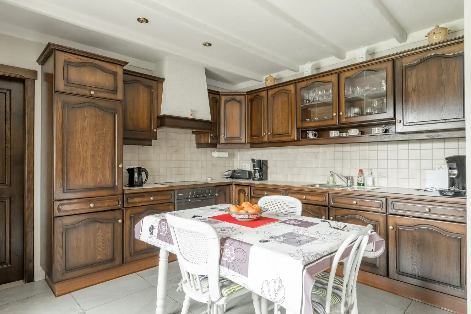 Mooie vrijstaande woning te koop vlakbij het centrum met 4 slaapkamers rustig gelegen op 10a10ca. foto 18