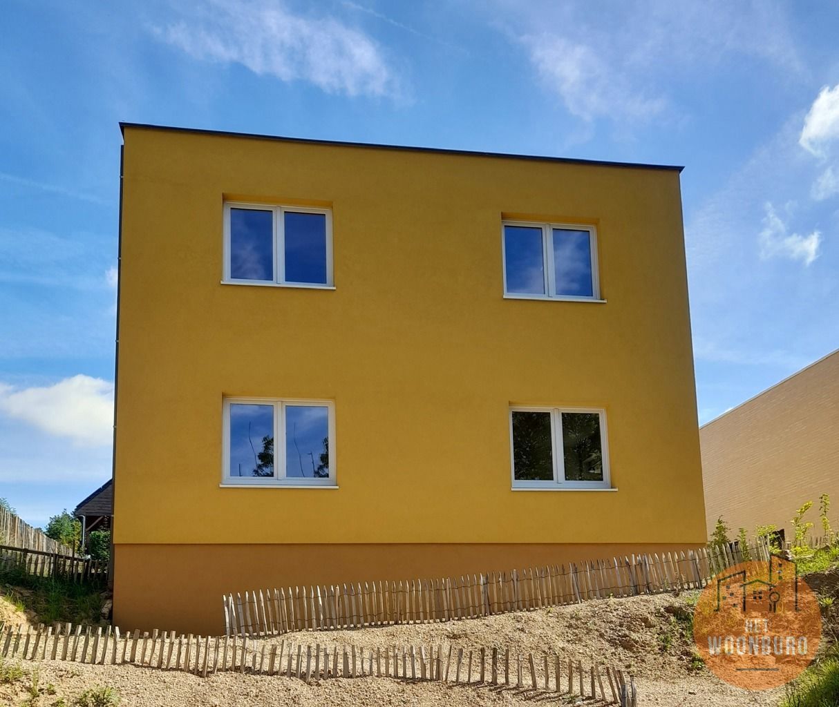 Nieuwbouwwoning met 3 slaapkamers en tuin foto {{pictureIndex}}