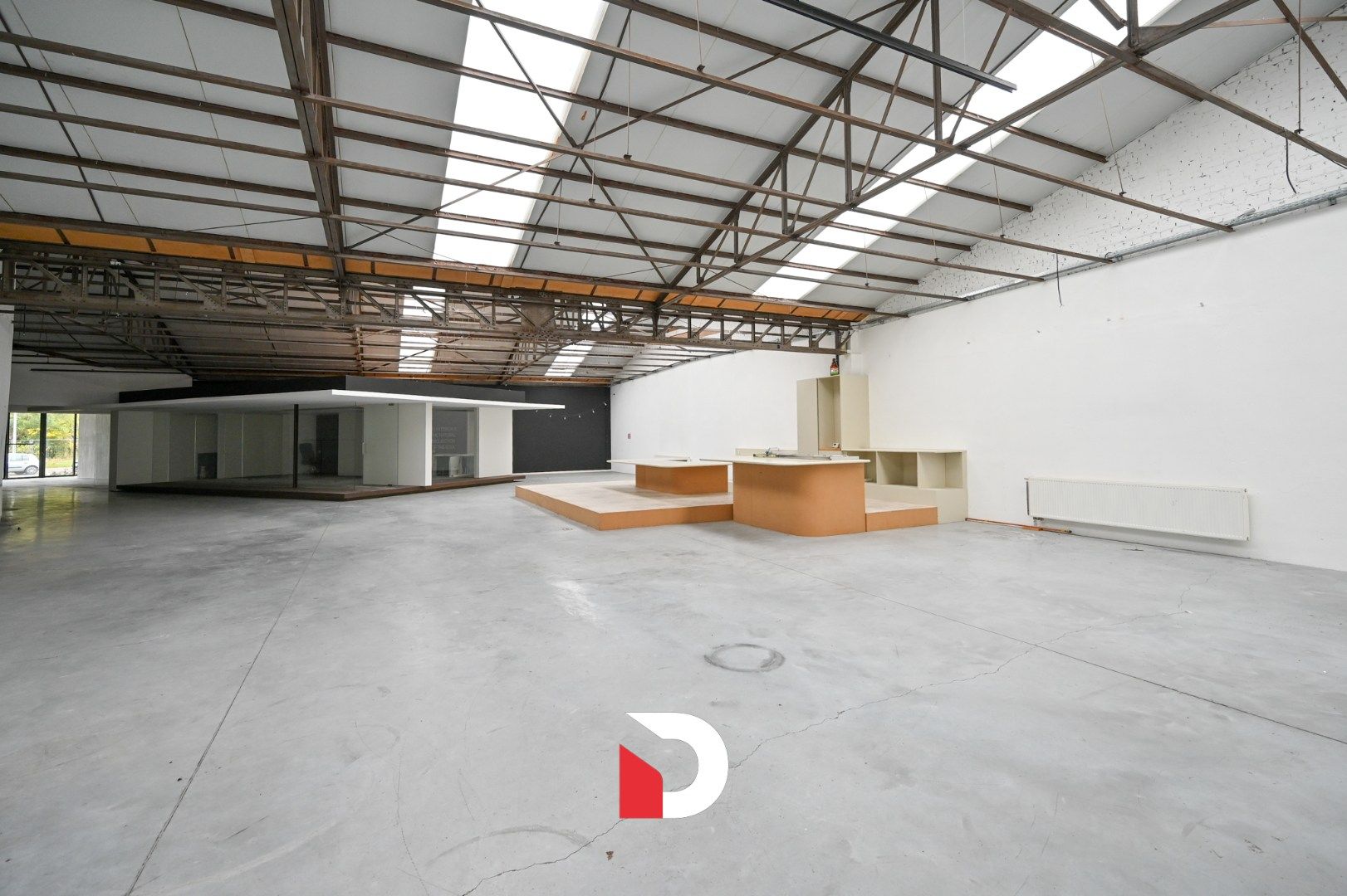 Gerenoveerd handelspand / winkelruimte op een strategische locatie te Assebroek. foto 6