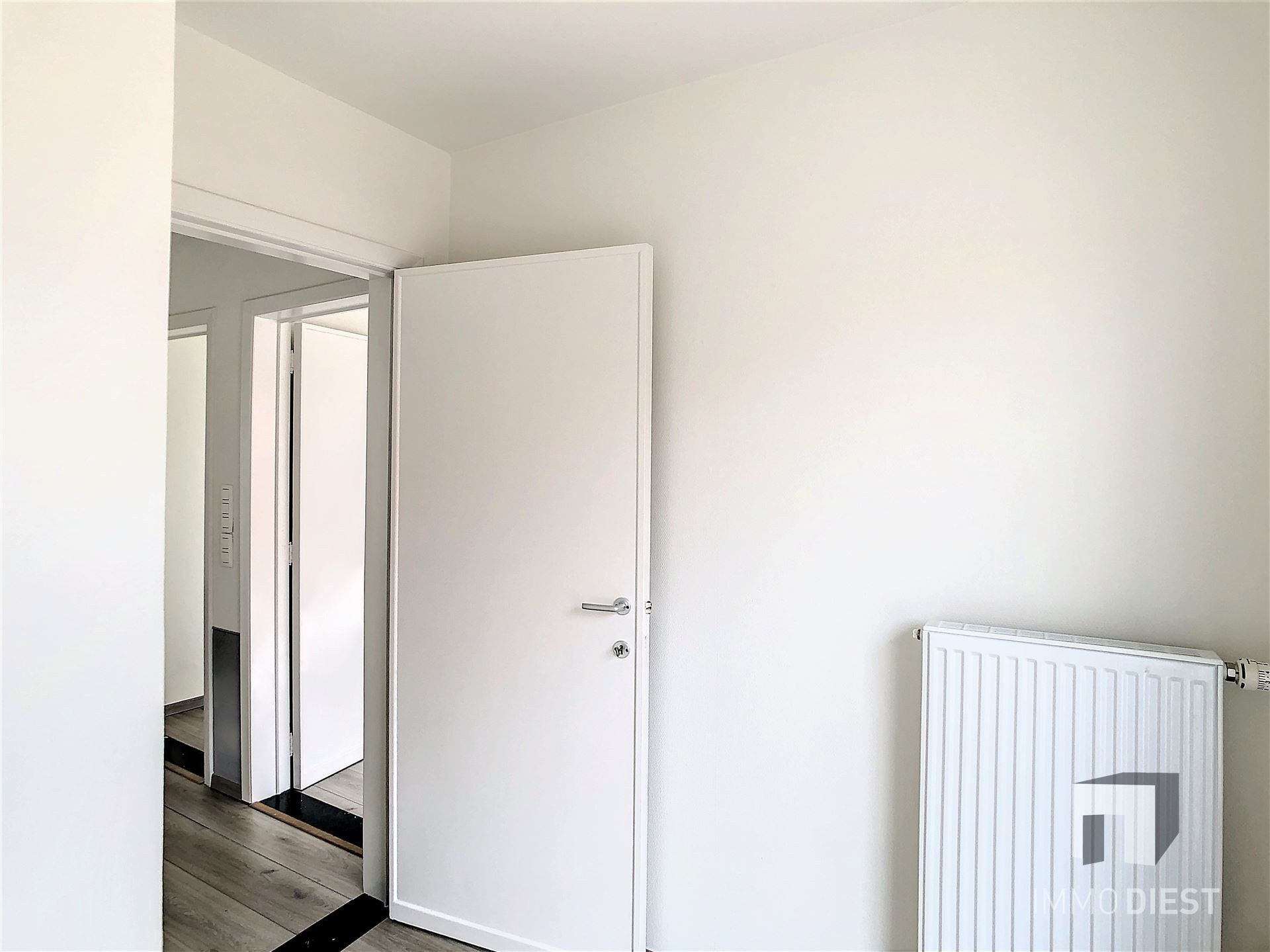 Instapklare gerenoveerde woning foto 19