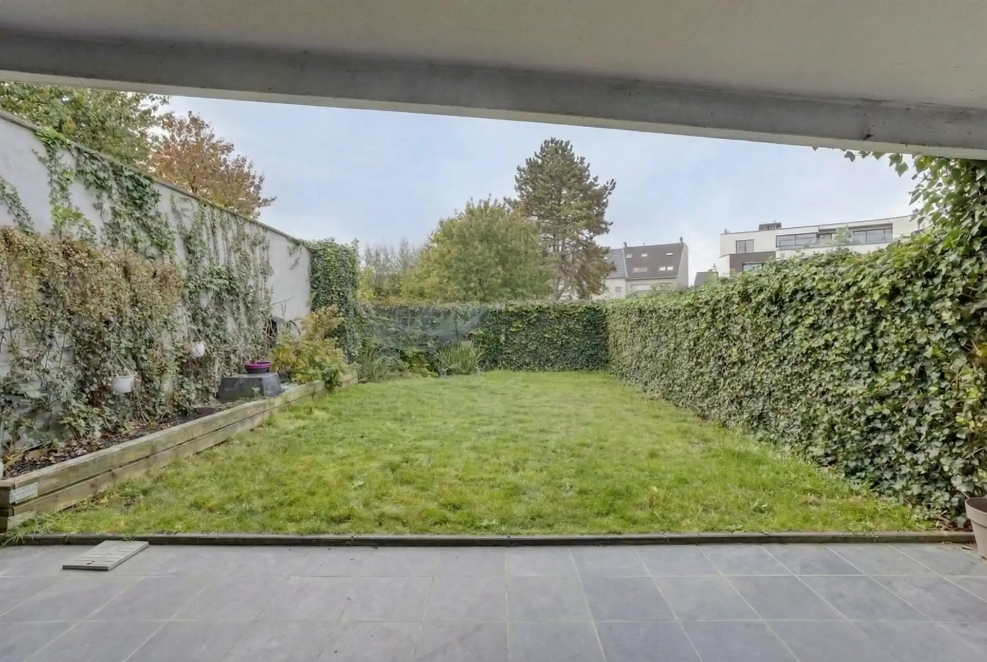 Woning met overvloed aan ruimte en potentieel foto 6