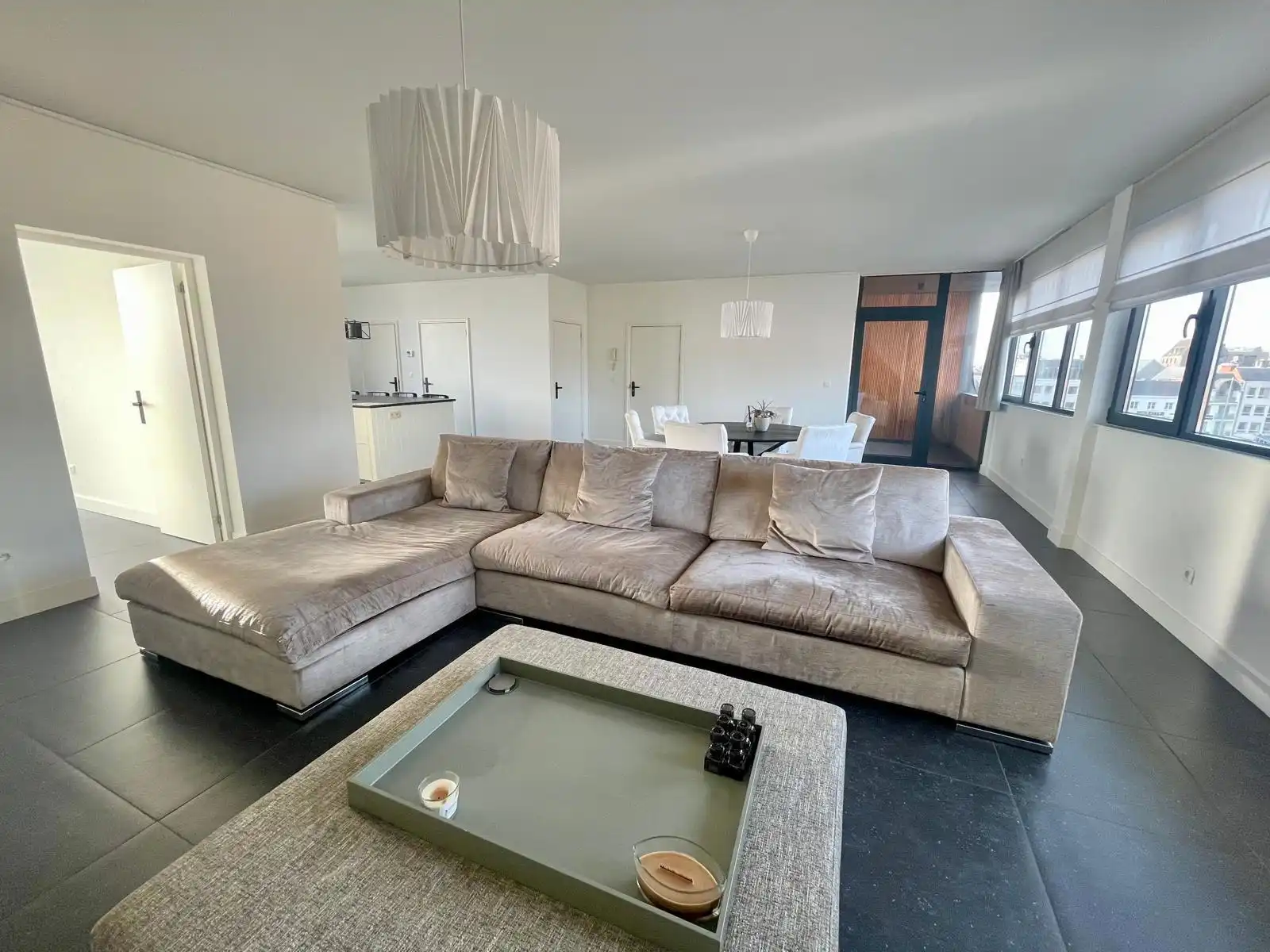 Luxe 2-slaapkamerappartement te huur op toplocatie foto 6