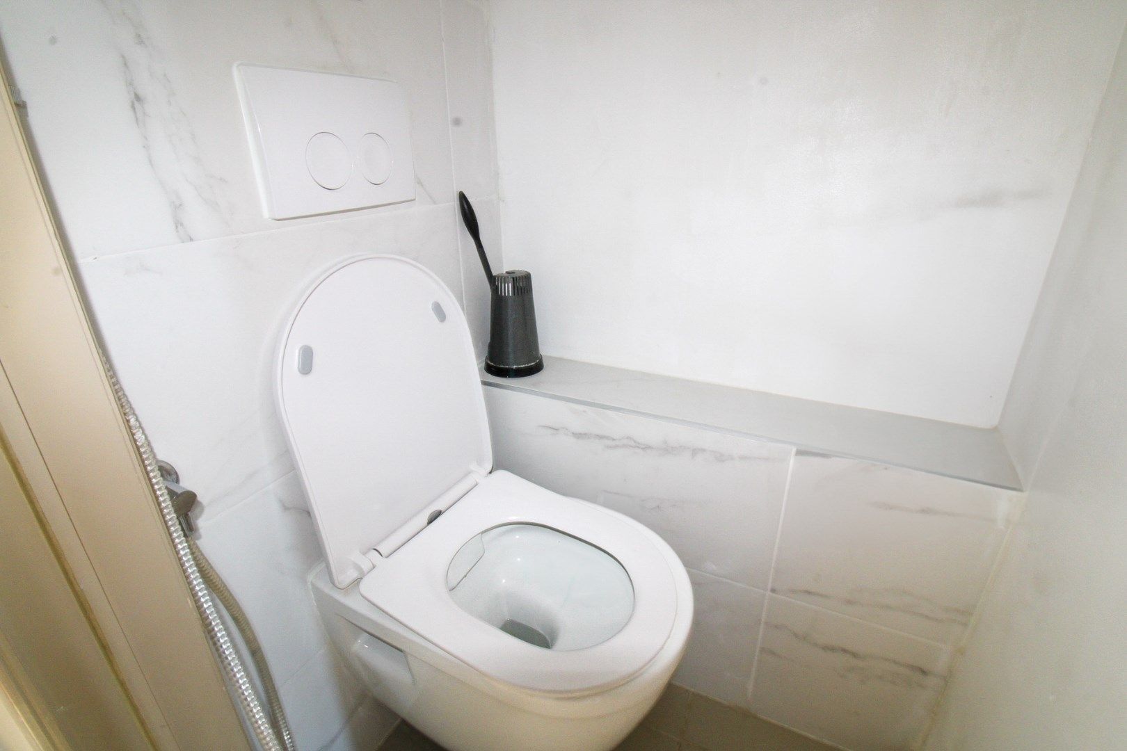 Instapklare woning met tuin en energielabel B op toplocatie in Temse! foto 6