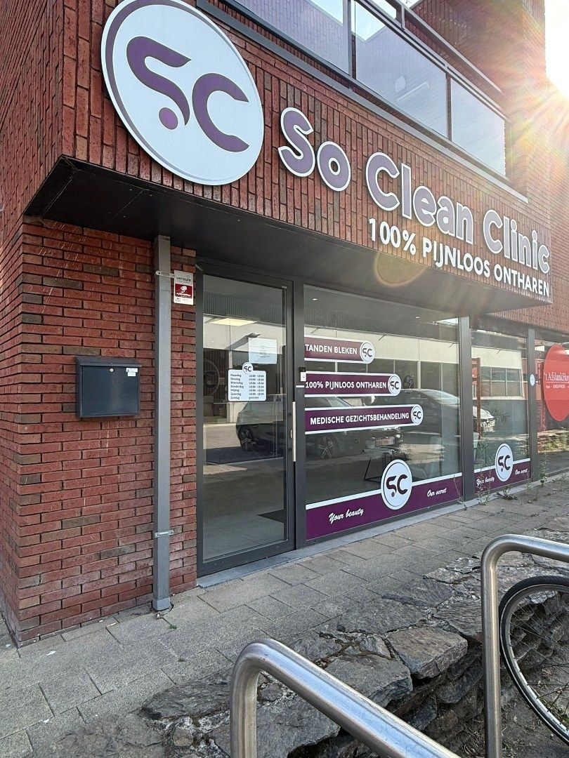 Overname goeddraaiende SoClean Clinic te Genk foto {{pictureIndex}}
