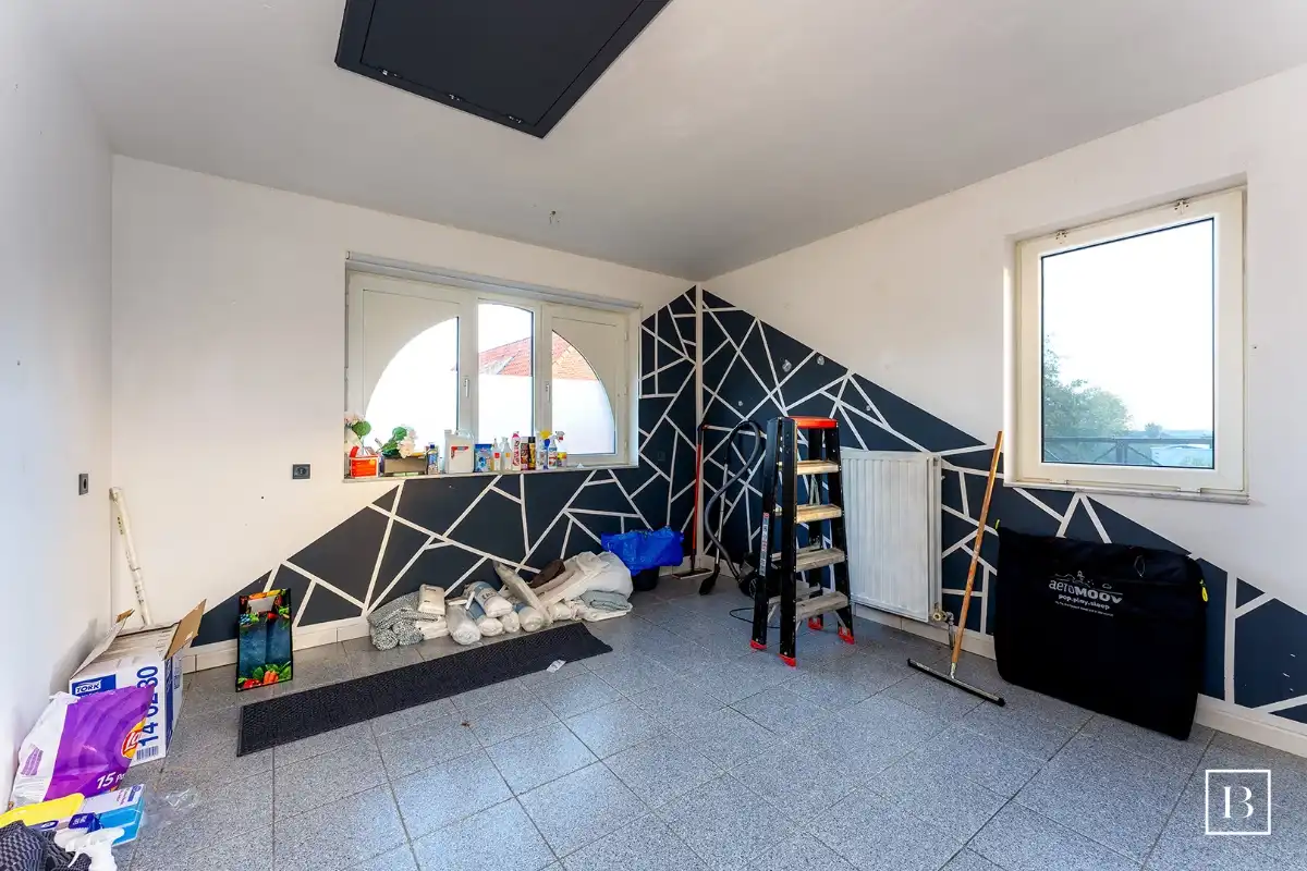 Multifunctioneel pand met loods (ca. 150m²) en woonst foto 7
