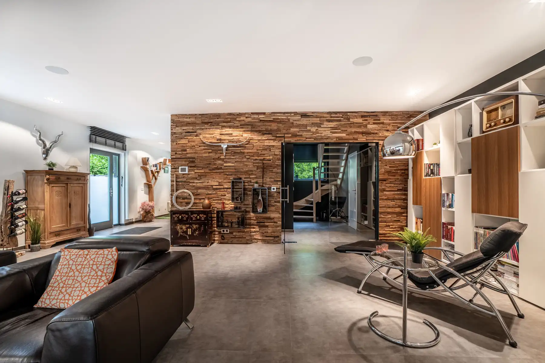 Vrijstaande woning met veel ruimte, in het groen aan de rand van Halle foto 6