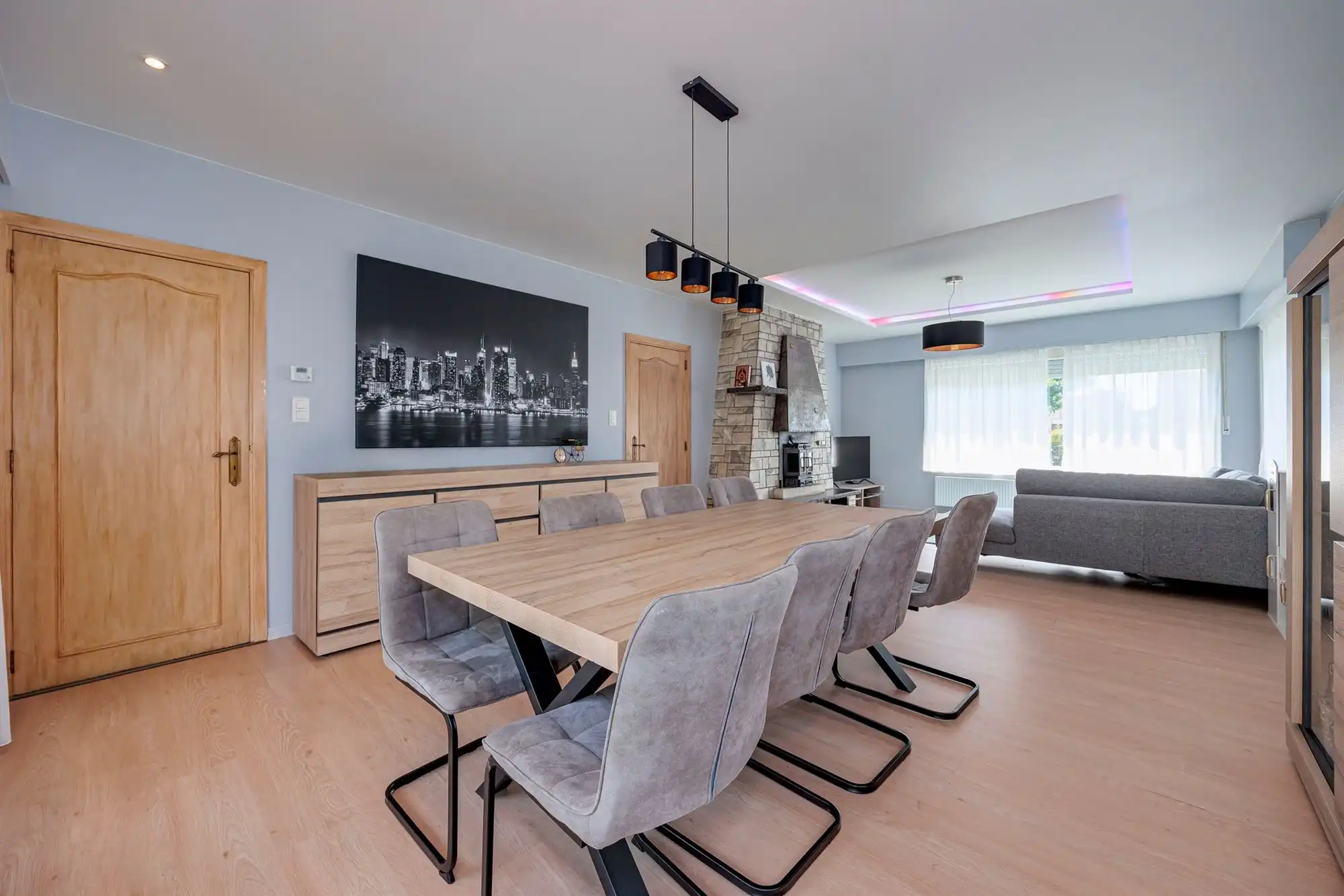Instapklare villa met 3 slaapkamers, ruime tuin en voldoende parking op gunstige locatie! foto 8