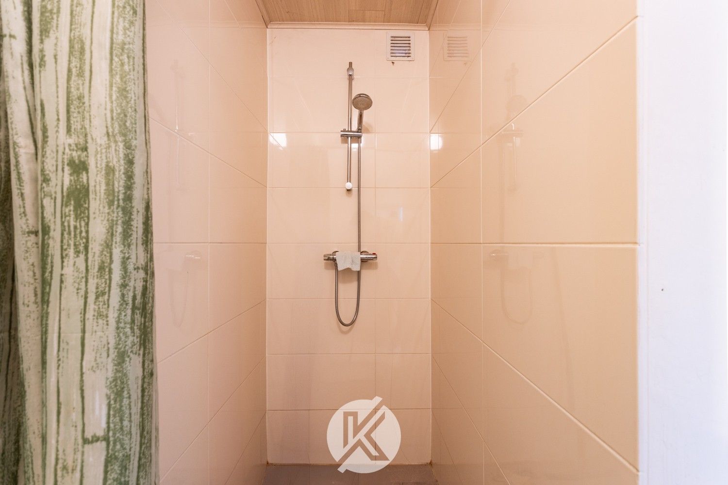 Discreet gelegen woning nabij centrum Herzele foto 8