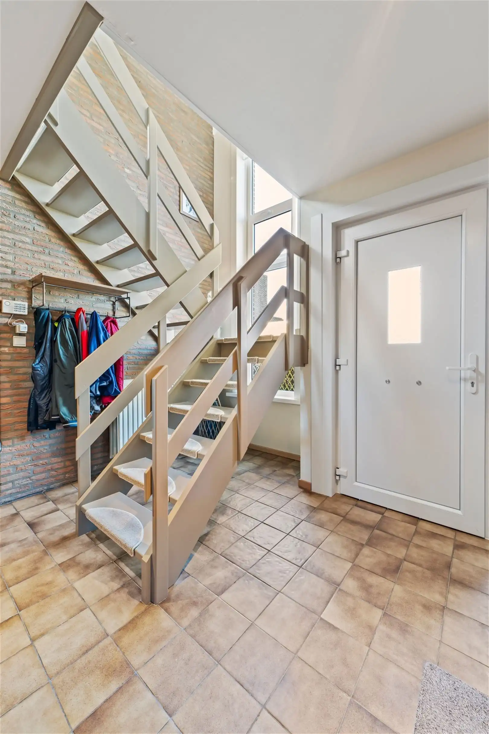 Te koop: ruime halfopen bebouwing met 3 slaapkamers op 6a in Rijkel!  foto 3