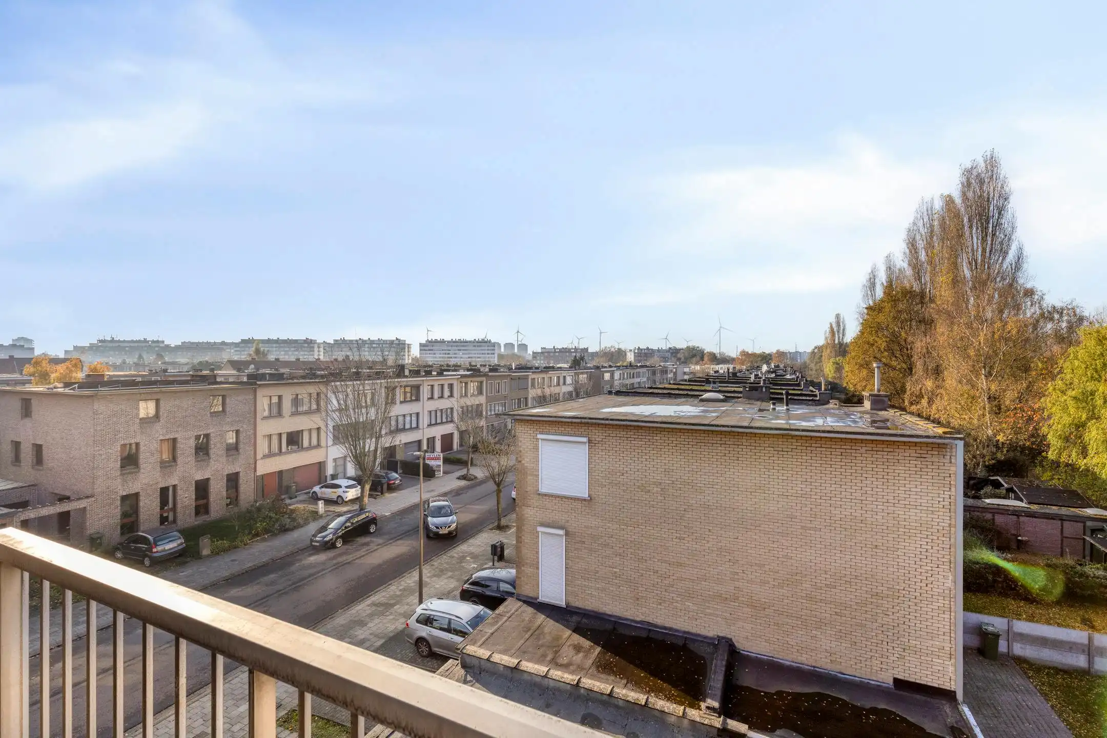 Tweeslaapkamerappartement met terras te koop in Merksem foto 17