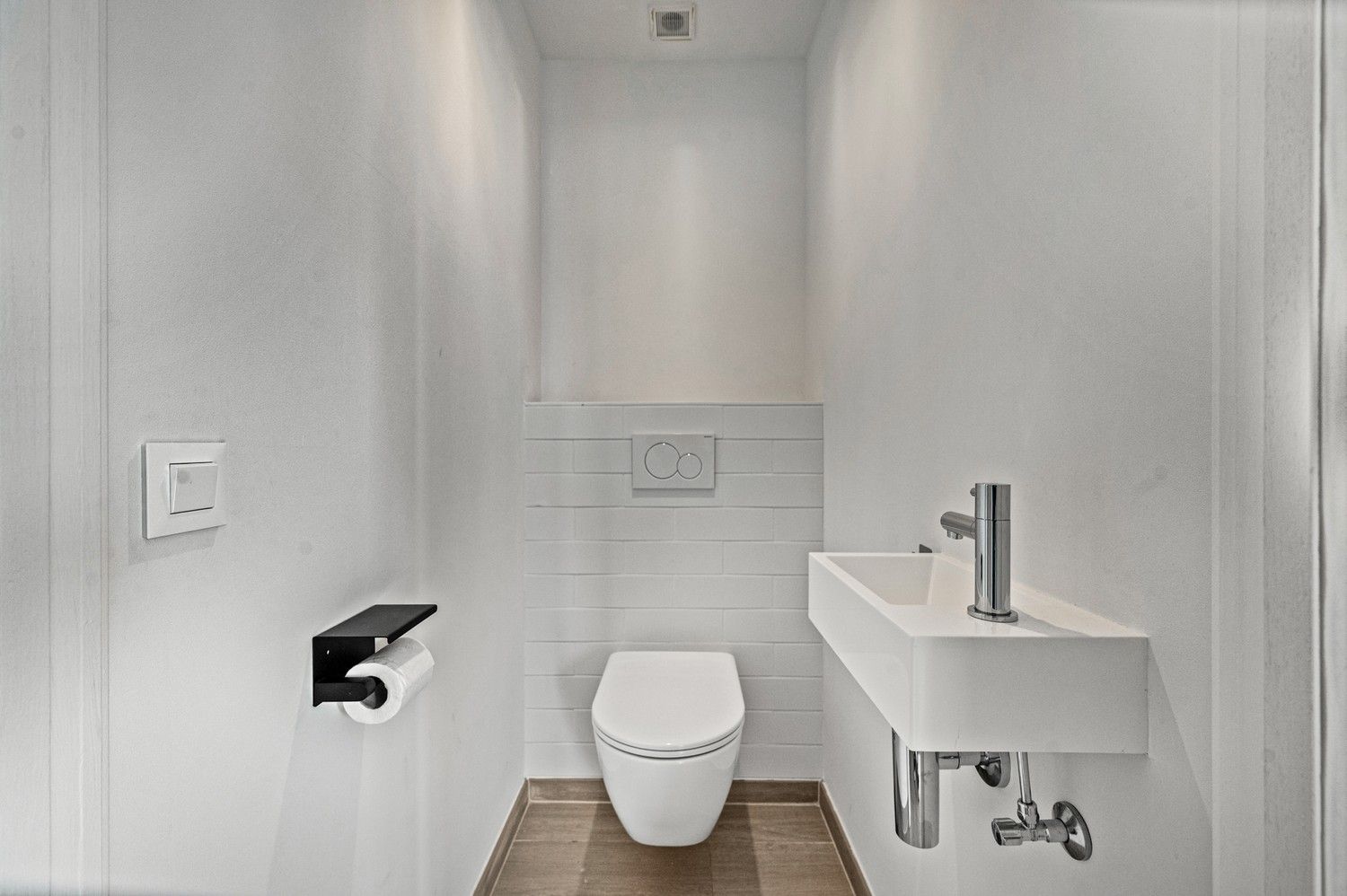Modern 1-slaapkamer BEN appartement met een terras en autostaanplaats te Kapellen! foto 9