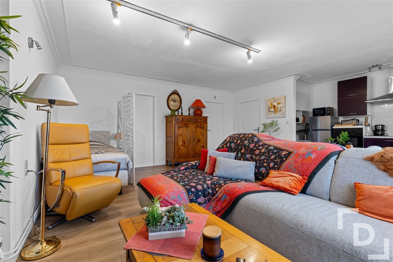 Dakappartement te koop met prachtig zicht over Heuvelland foto 8