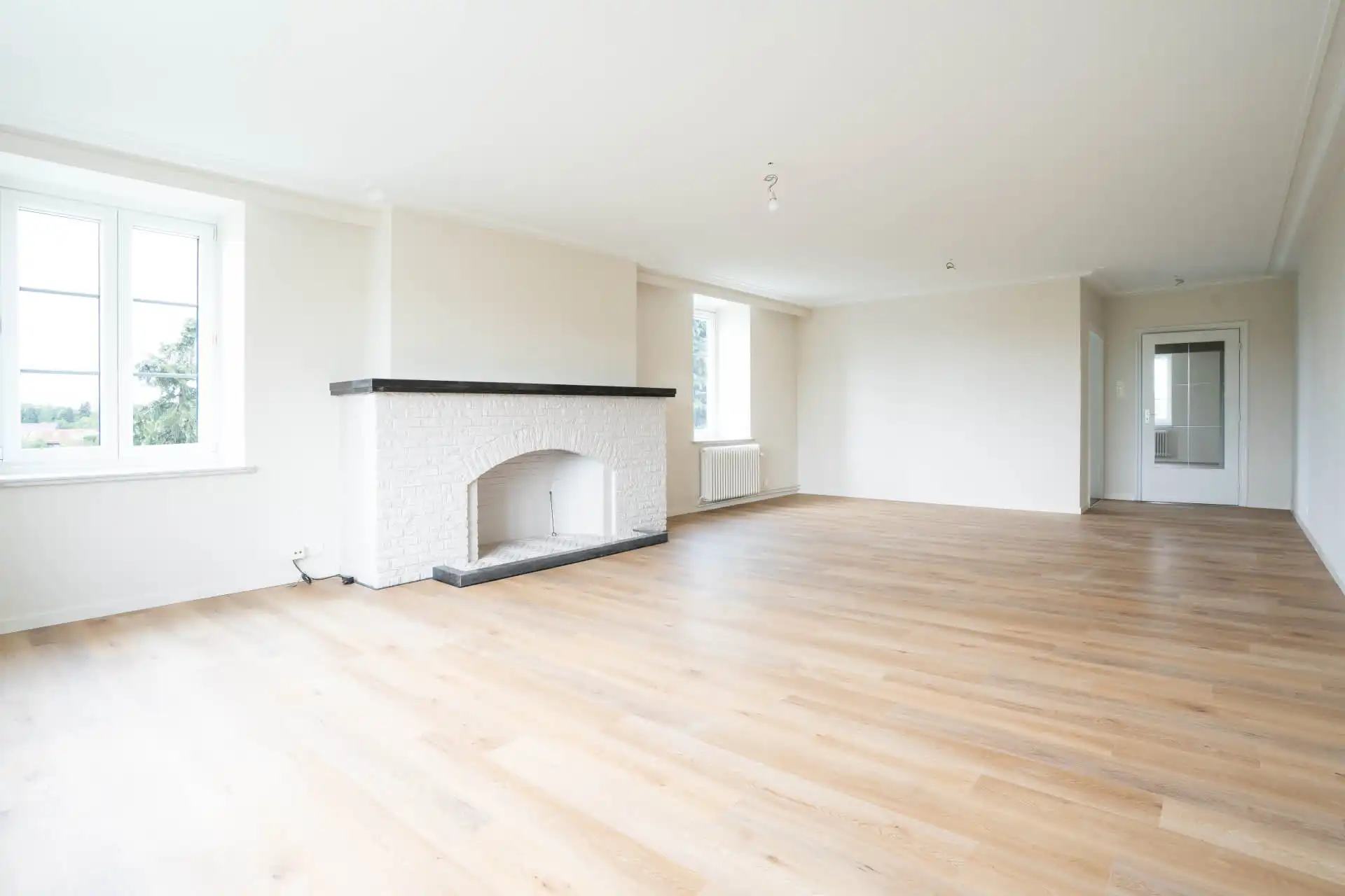 Licht en ruim hoekappartement met drie slaapkamers en garage foto 8