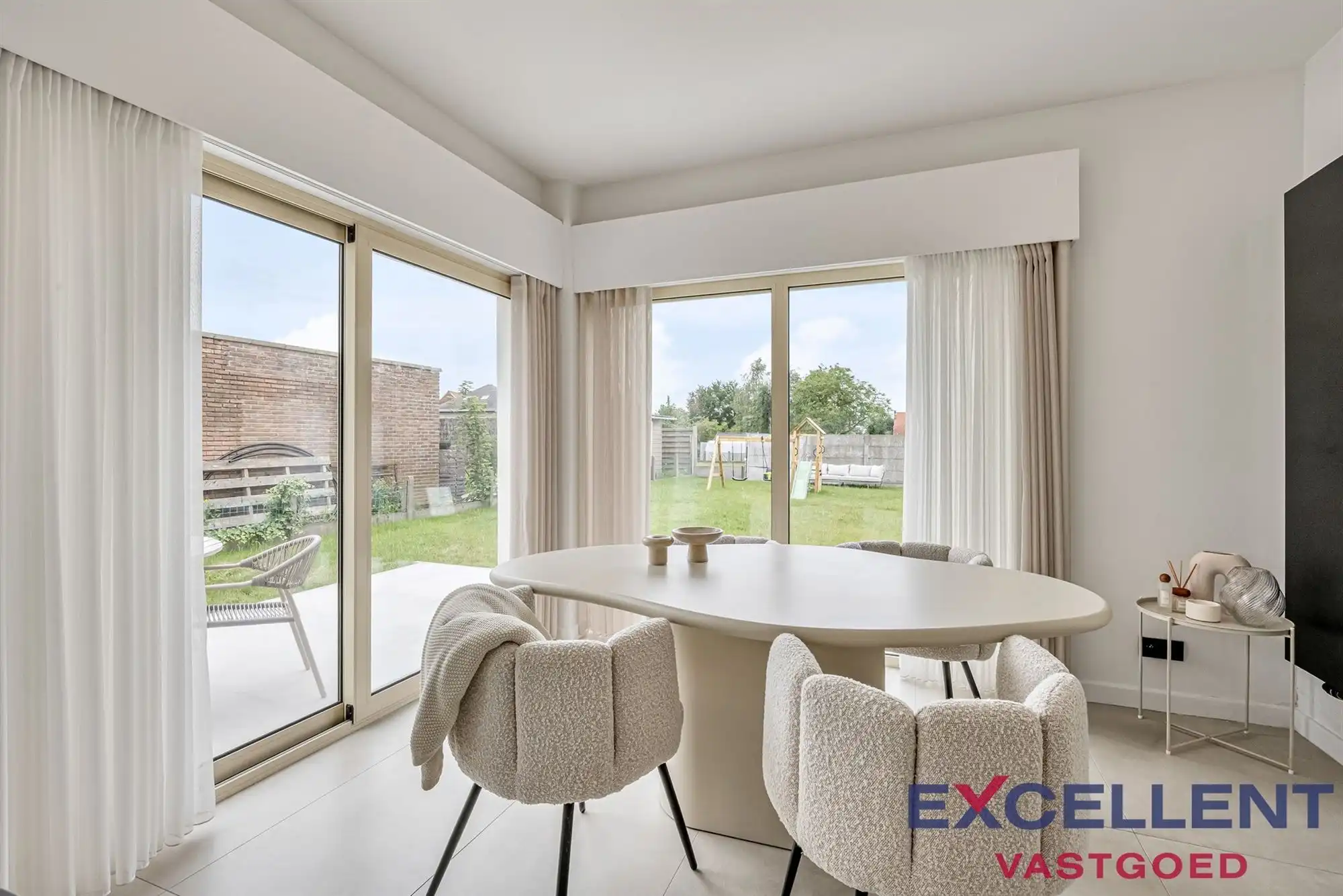 Gerenoveerde en moderne bungalow in rustige straat nabij centrum Nazareth te koop foto 6
