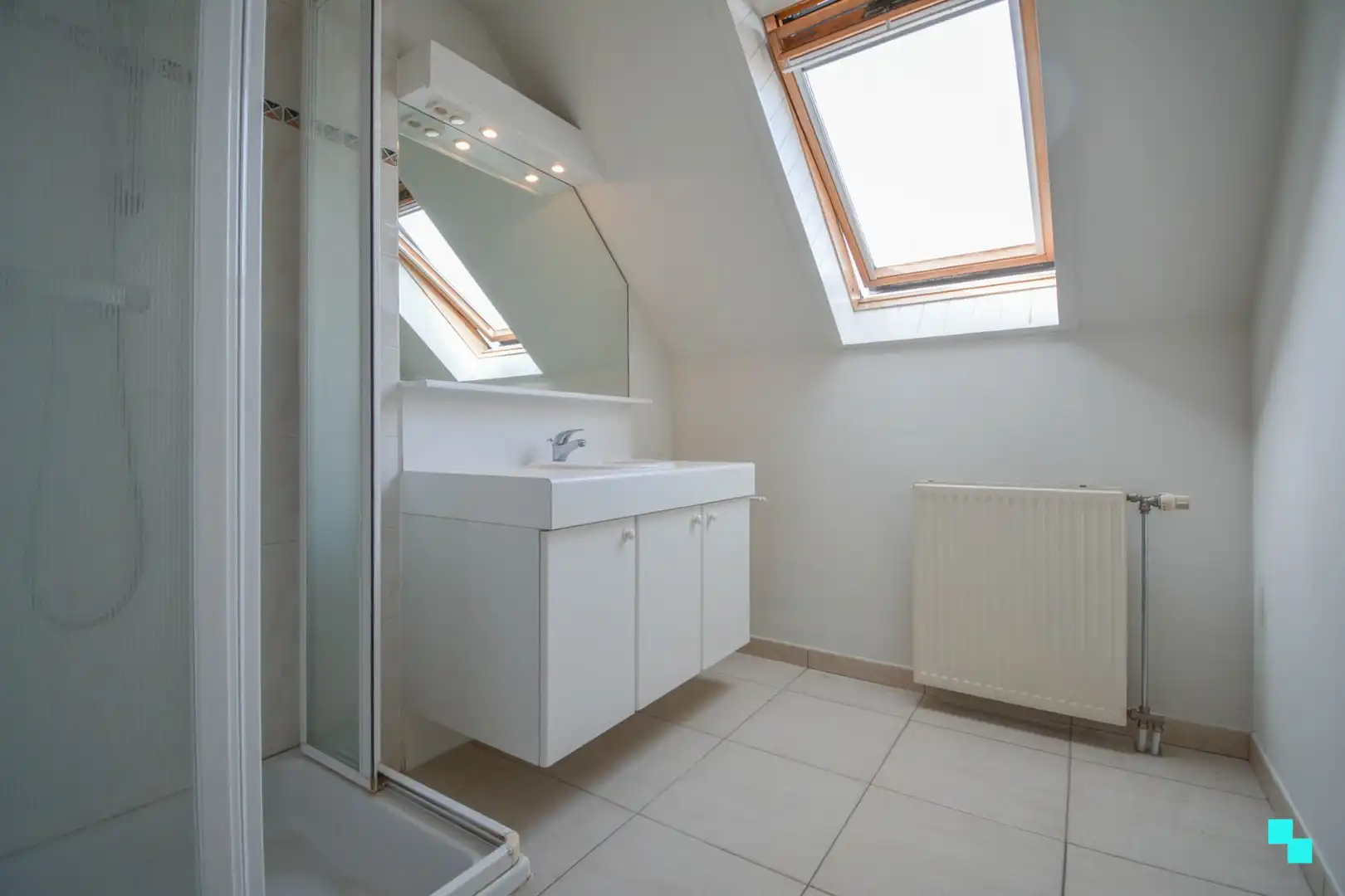 Instapklaar duplexappartement met garage te Hooglede foto 19