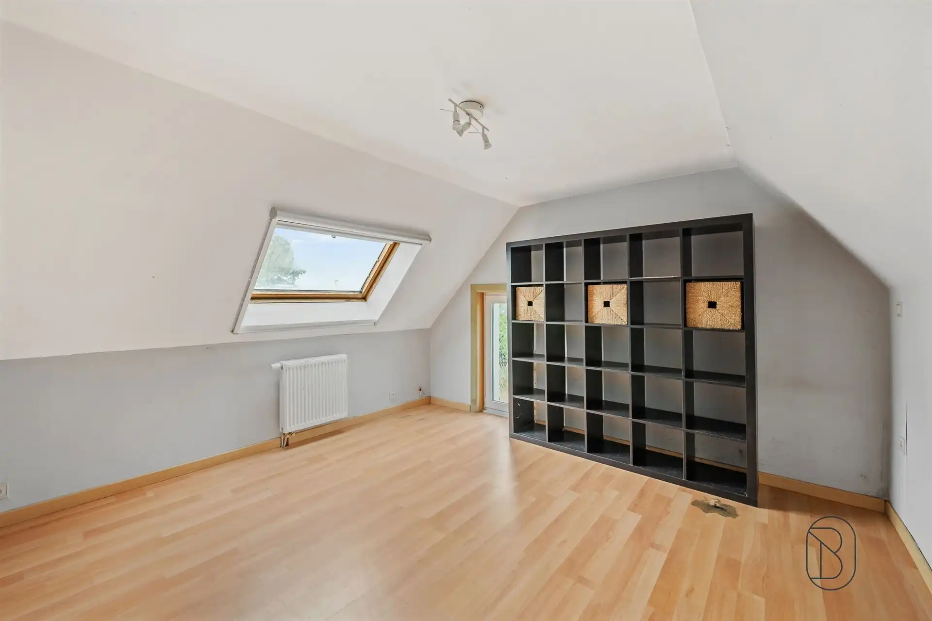 Landelijke woning met 3 slaapkamers, garage en ruime tuin foto 12