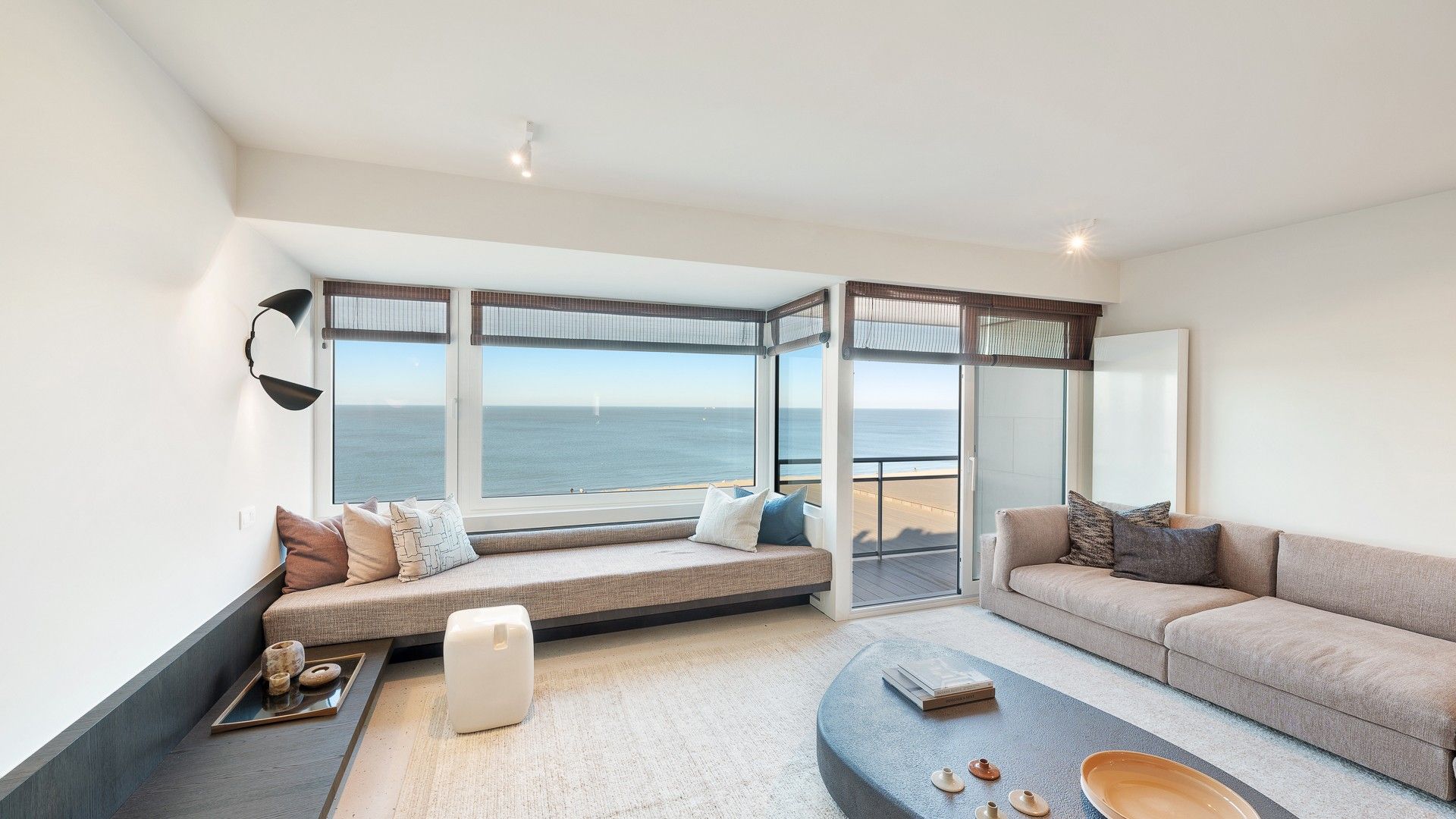 Prachtig 3 slaapkamerappartement Zeedijk-Het Zoute met frontaal zeezicht foto 4