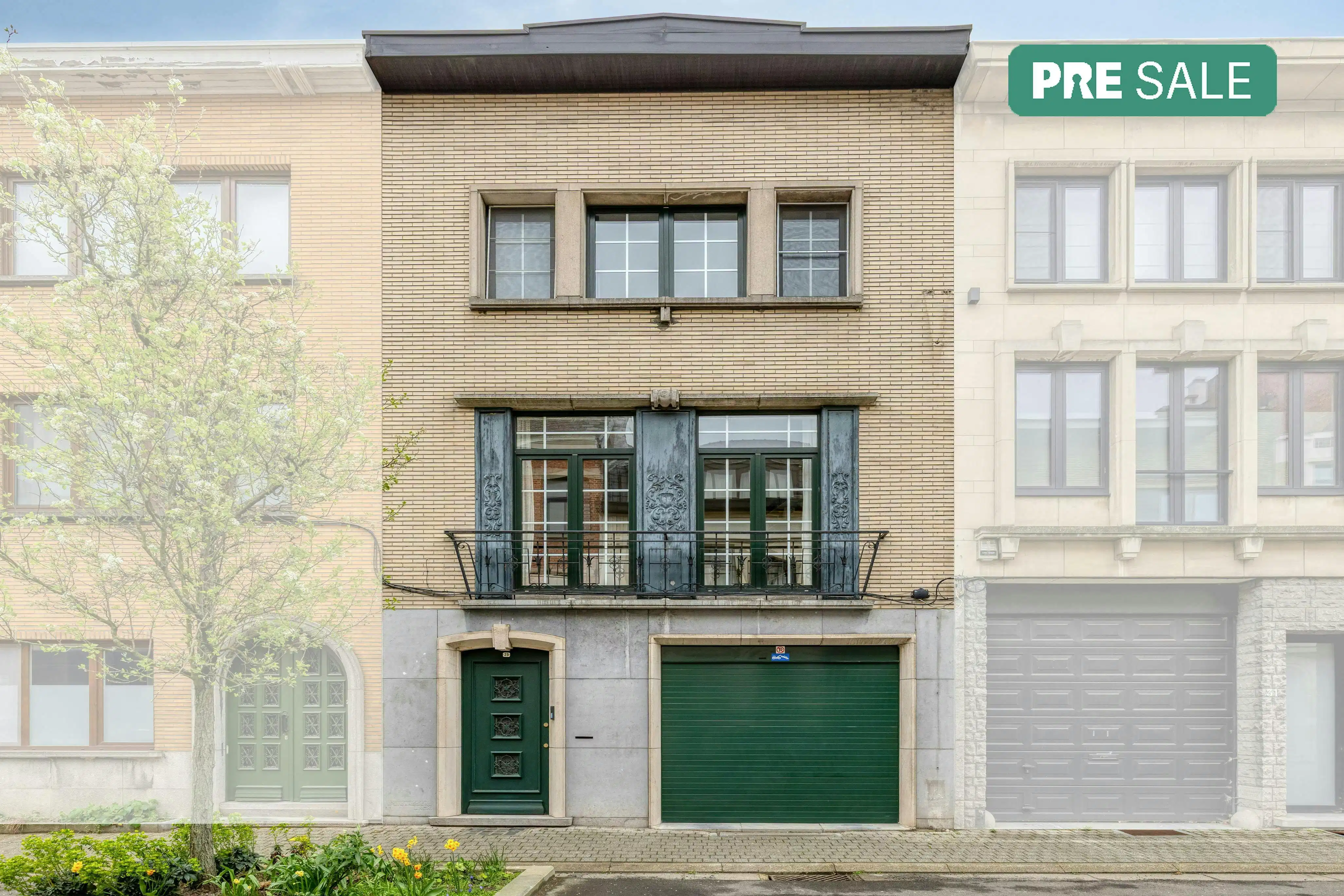 Karaktervolle burgerwoning met garage te koop in Mechelen foto 2