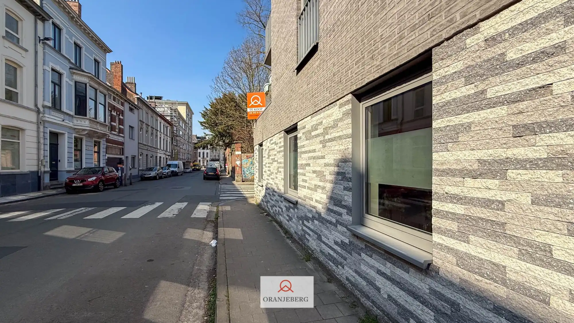 Nieuwbouw autostaanplaats te huur in afgesloten parkeergarage nabij Gent centrum foto 4