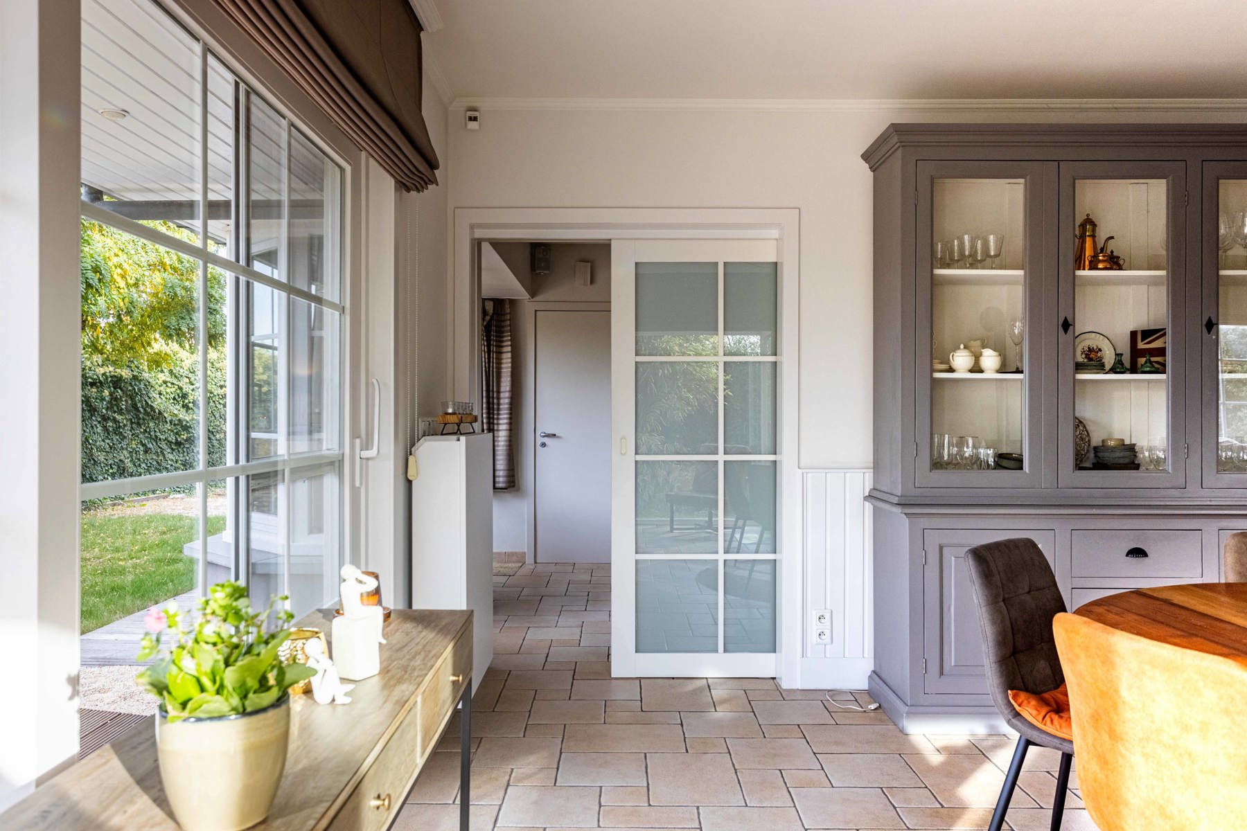 Te koop: Gezinswoning met praktijkruimte in een rustige wijk foto 7