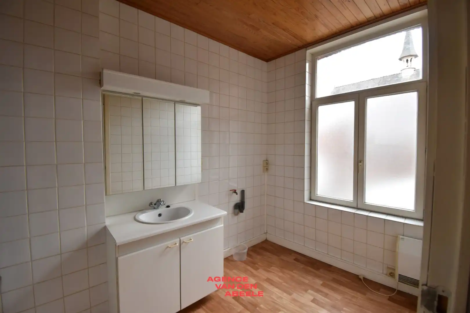 Winkelruimte met woonst in de Brugse binnenstad. foto 19