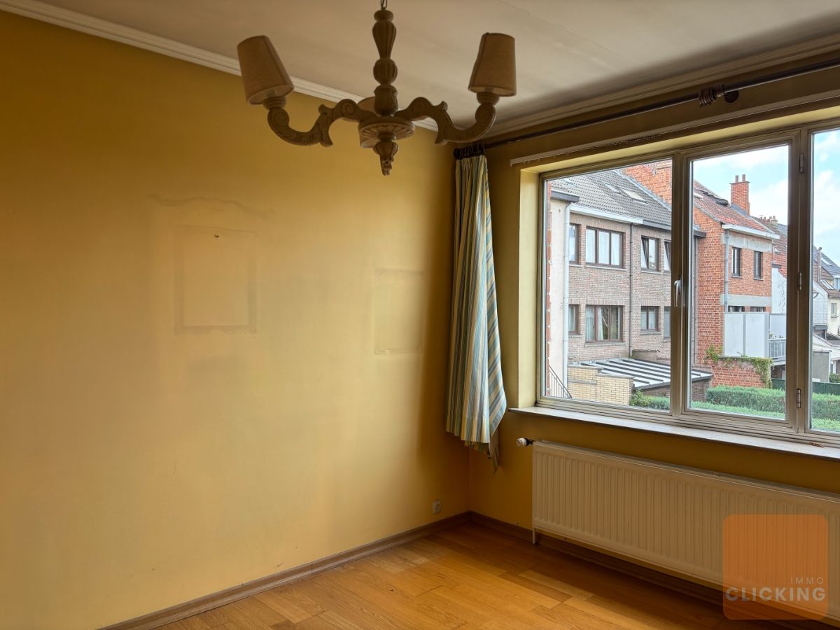 Charmante halfopen woning met stadstuintje foto 5