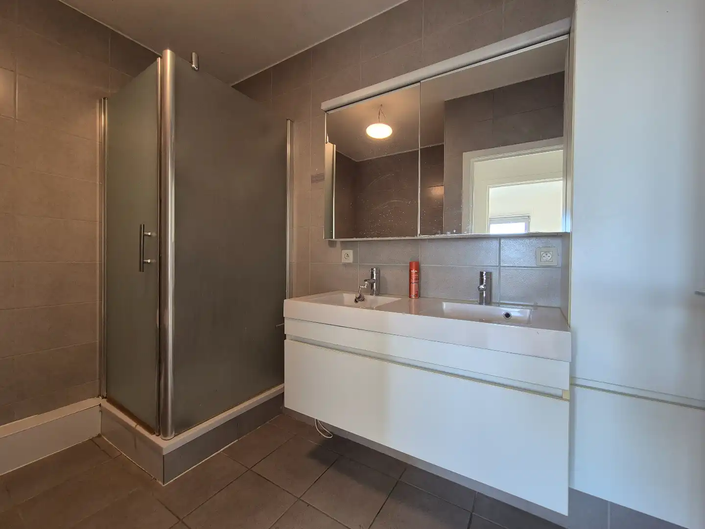 Instapklaar appartement met 3 slaapkamers langs de groene boulevard foto 3