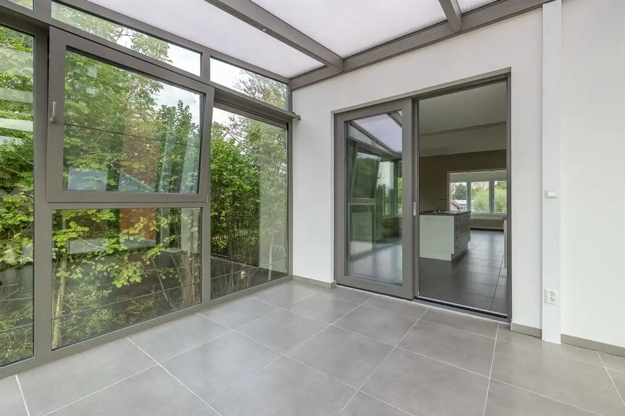 Volledig gerenoveerde woning met 3 slpk., veranda en magnifiek zicht vandaaruit foto 14